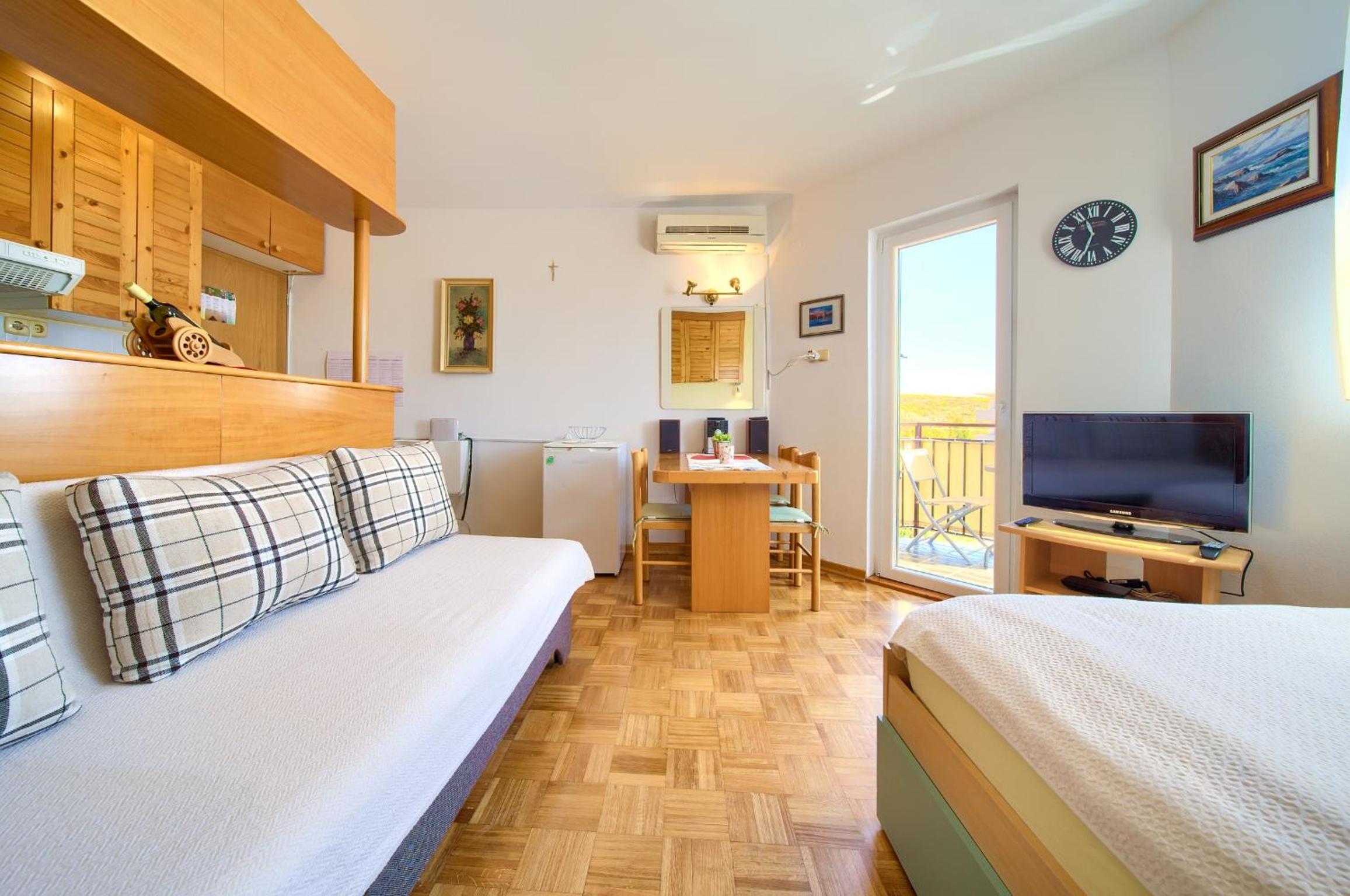 Studio Apartment with Sea View