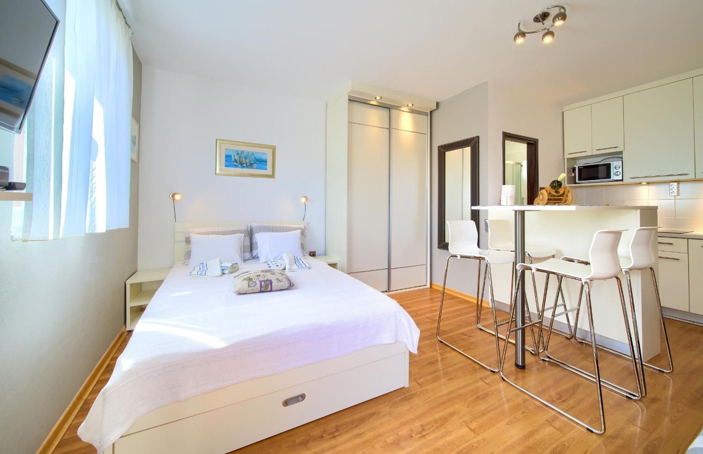 Studio Apartment with Sea View