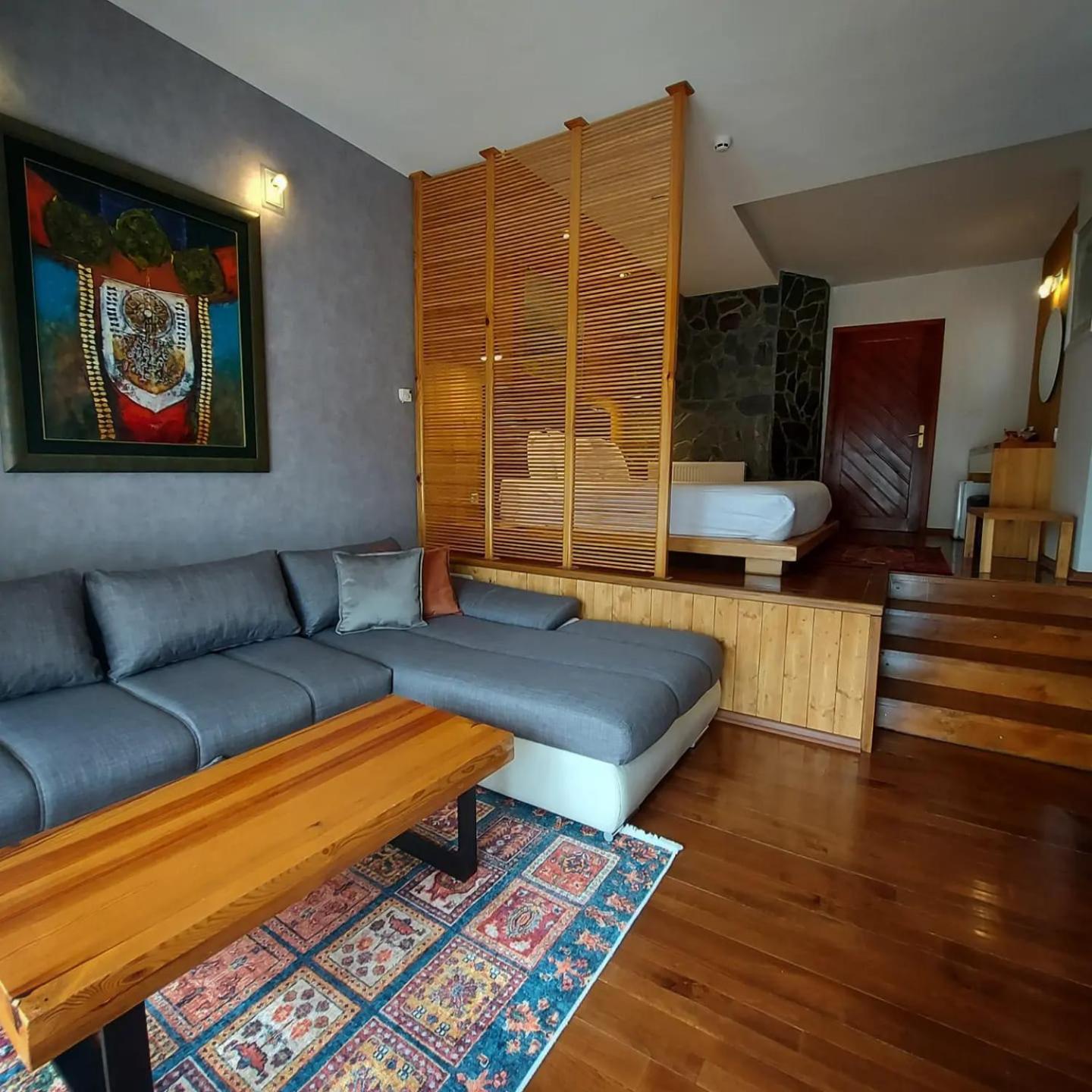 Suite with Mountain View