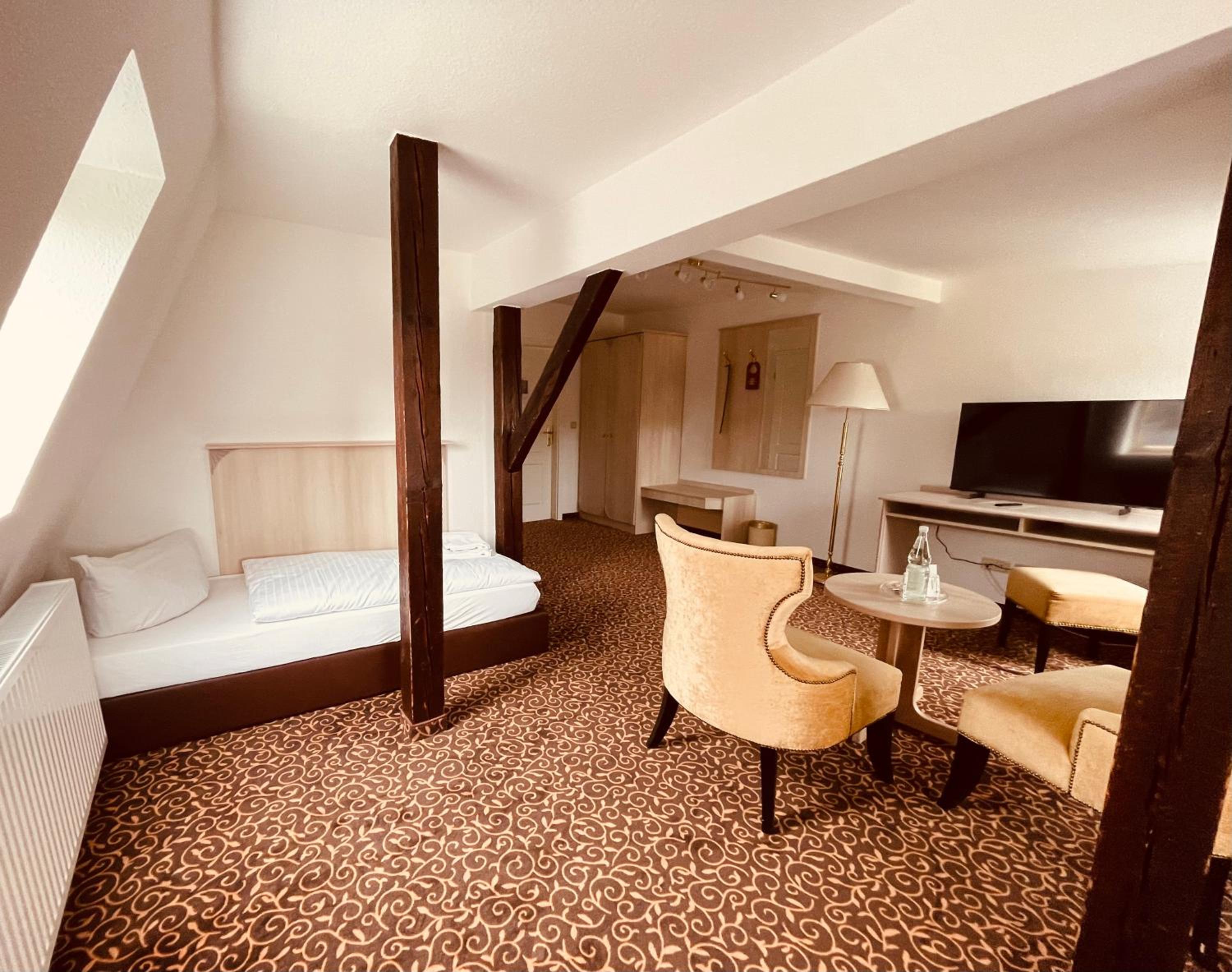 Double Room - Attic - Photo 5