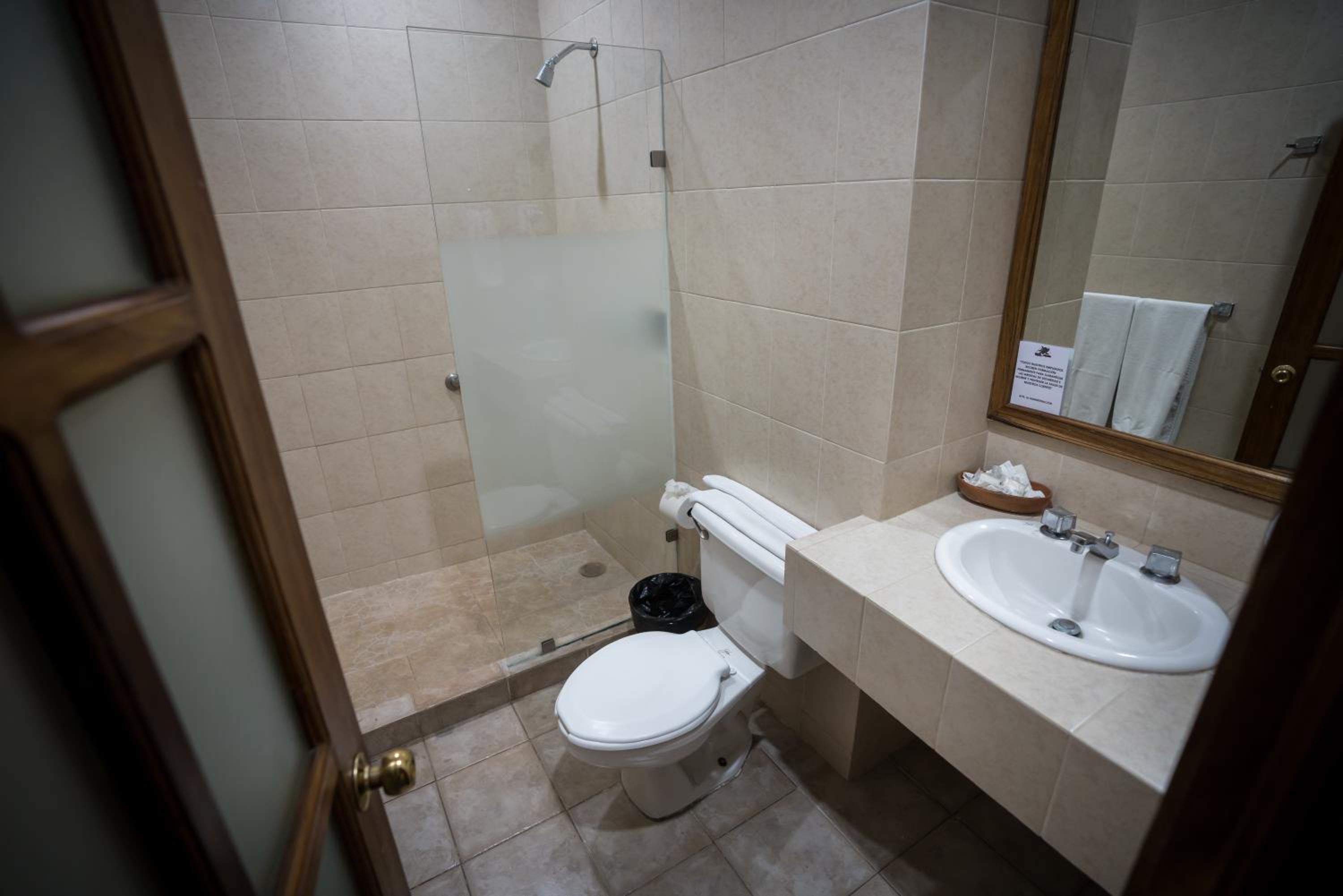 Small Single Room photo 3