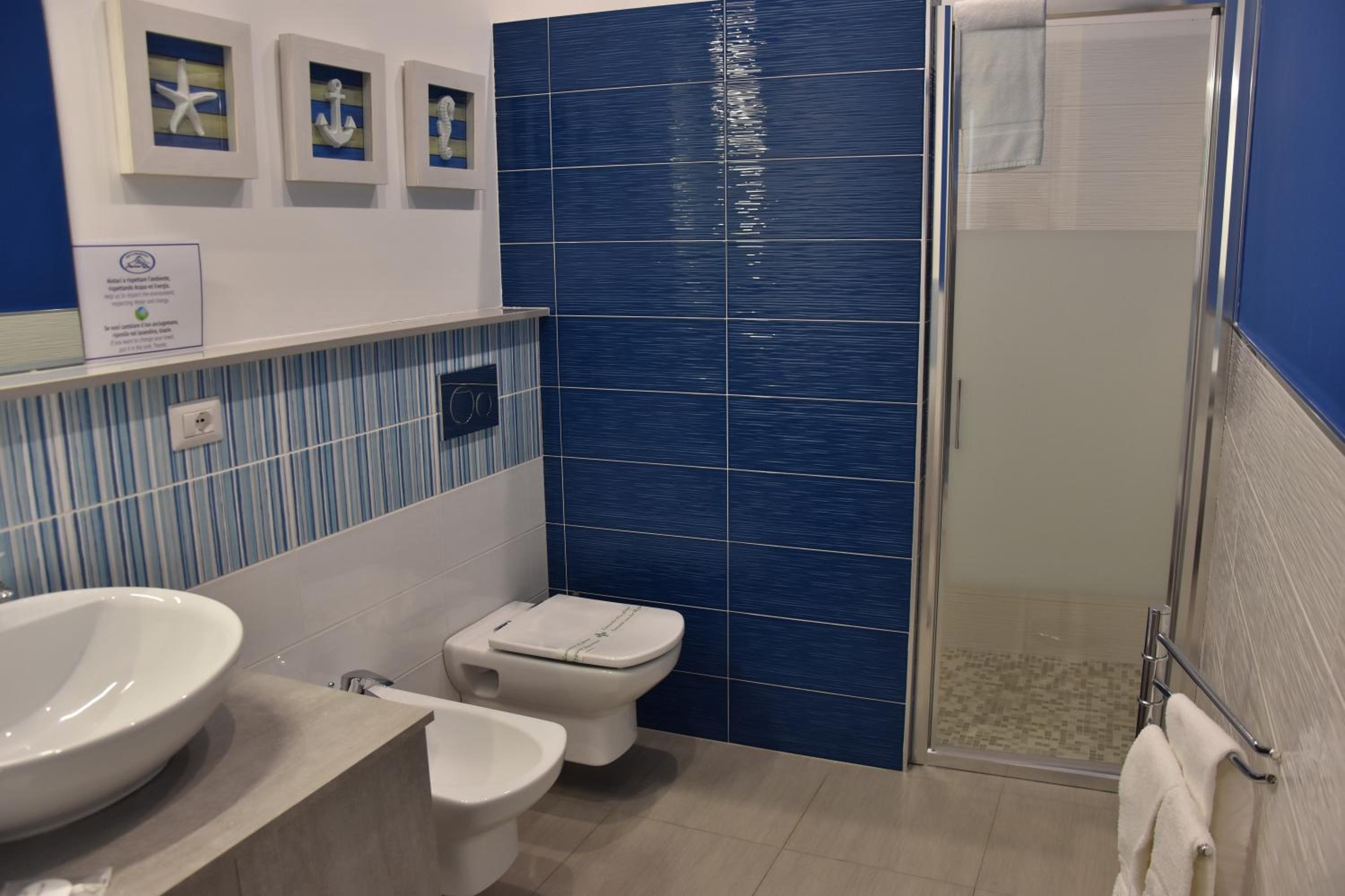 Triple Room with Private Bathroom photo 3
