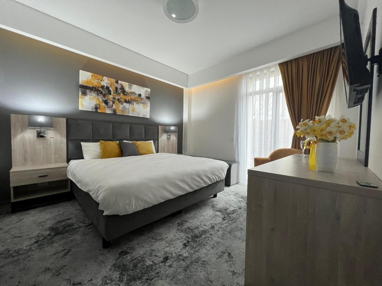 Double Room - Photo 9