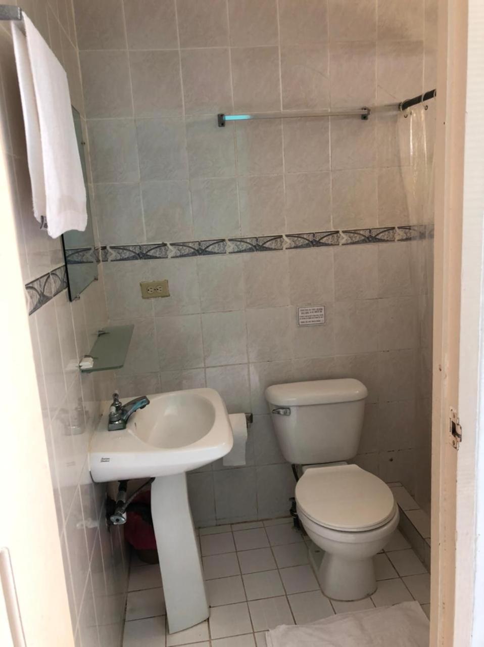 Double Room with Private Bathroom photo 3