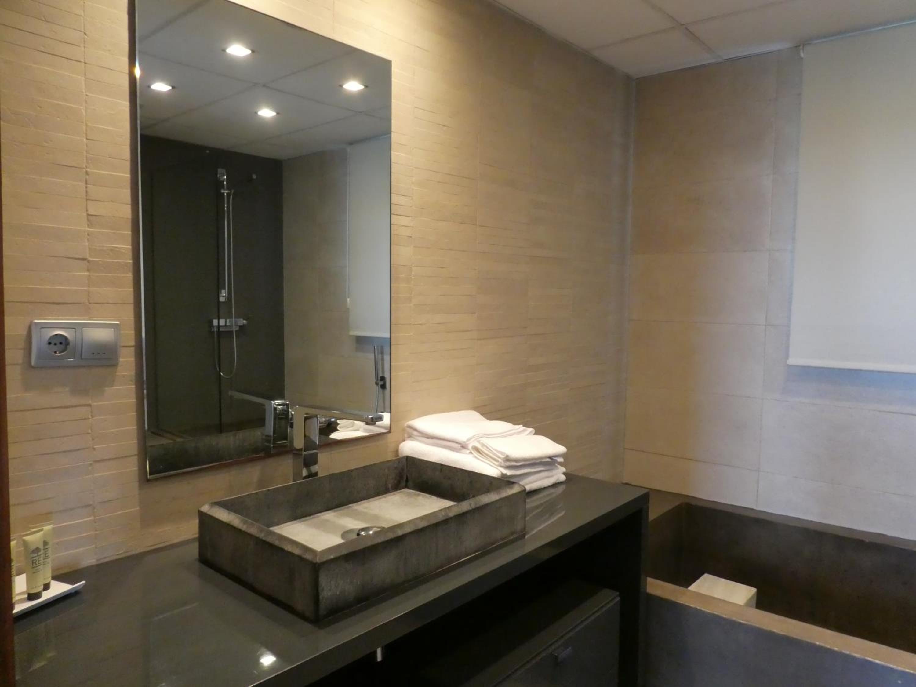 Suite with Pool View photo 2