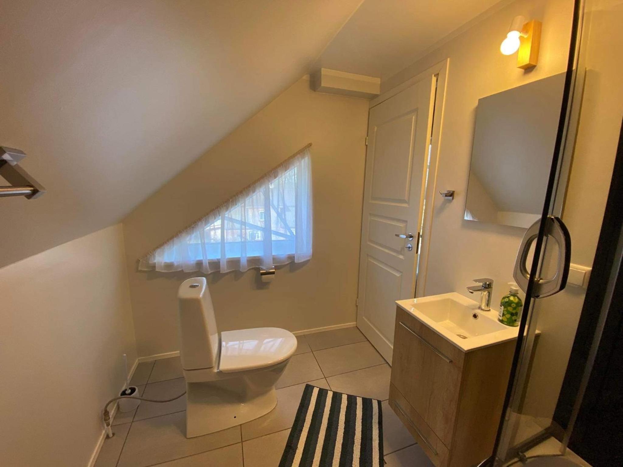 One-Bedroom Apartment - Photo 10