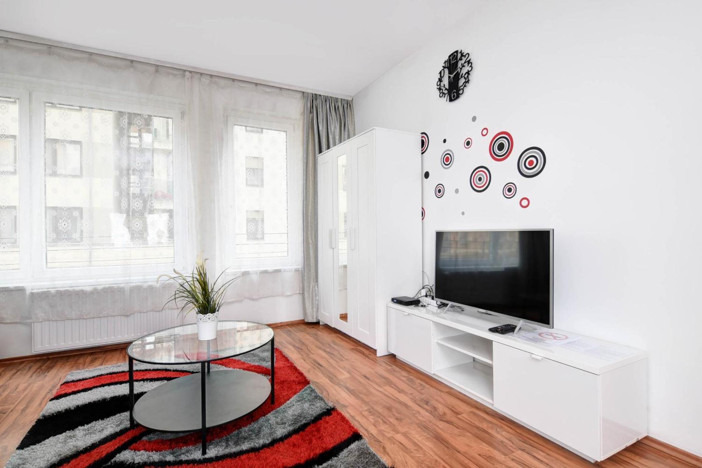 Superior One-Bedroom Apartment