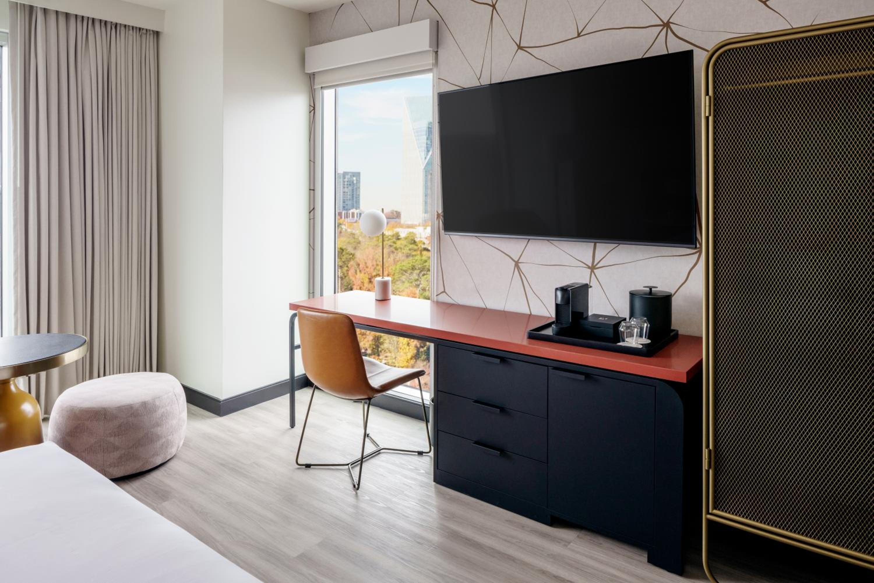 Corner King Room - Photo 2