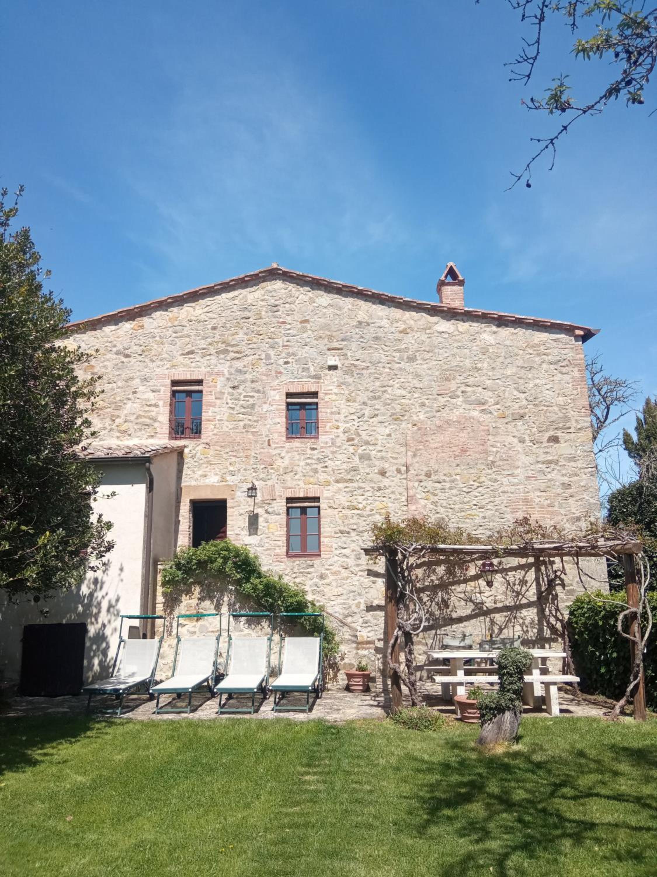 Villa photo 3