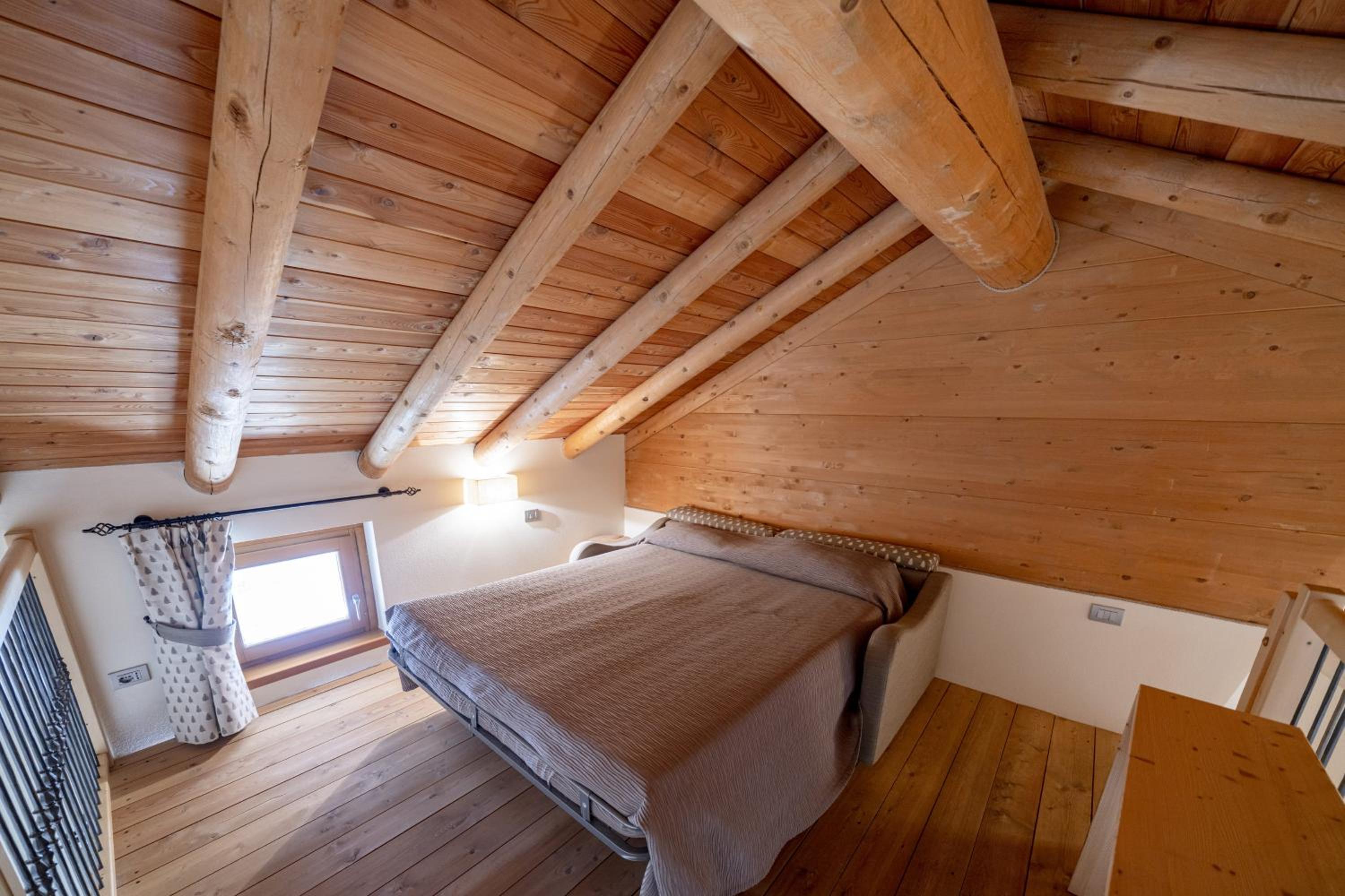 Superior Quadruple Room photo 3