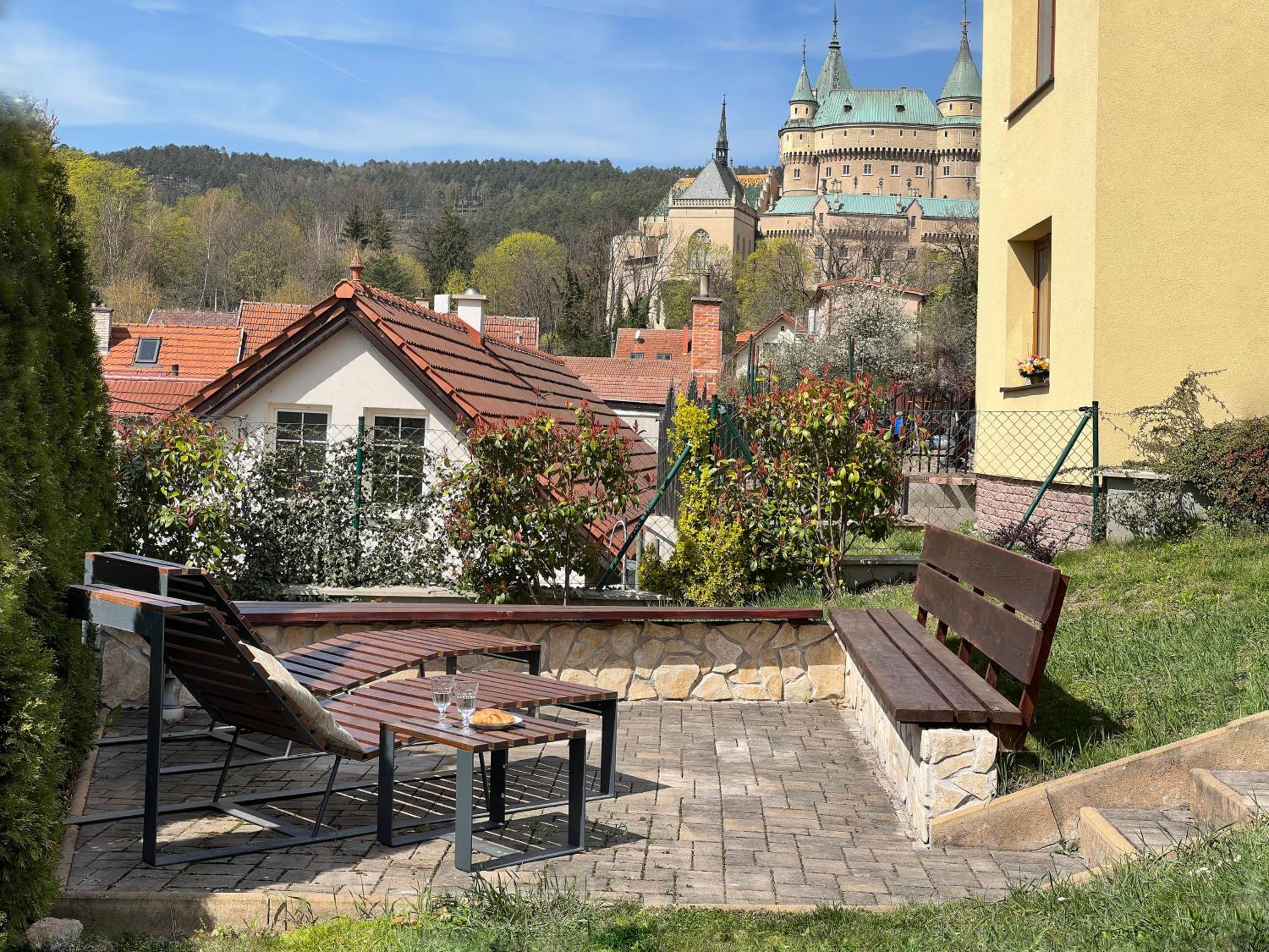 Apartment with Terrace photo 2