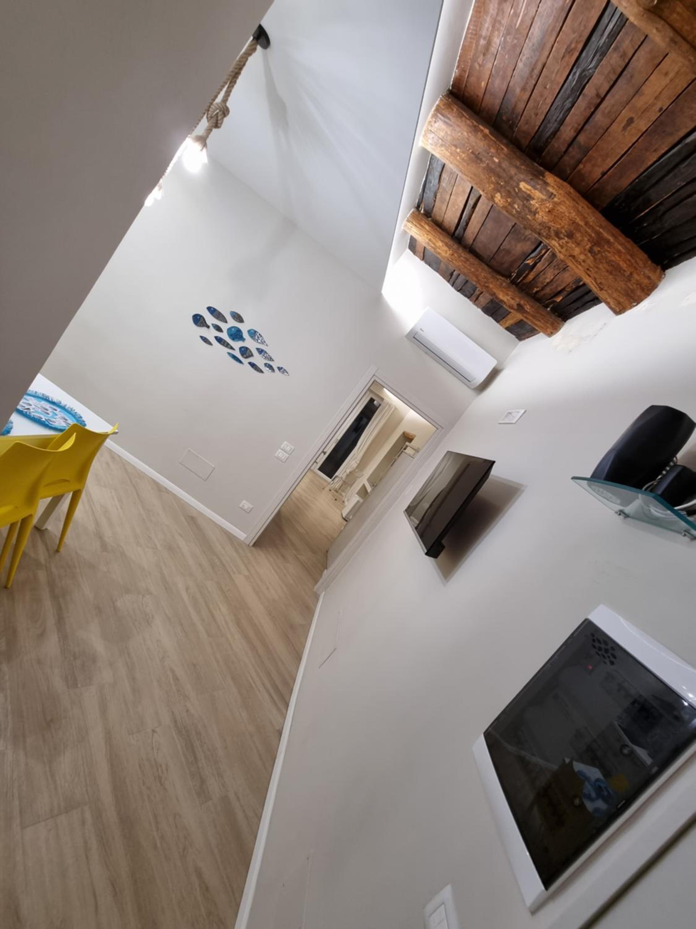 One-Bedroom House - Photo 5