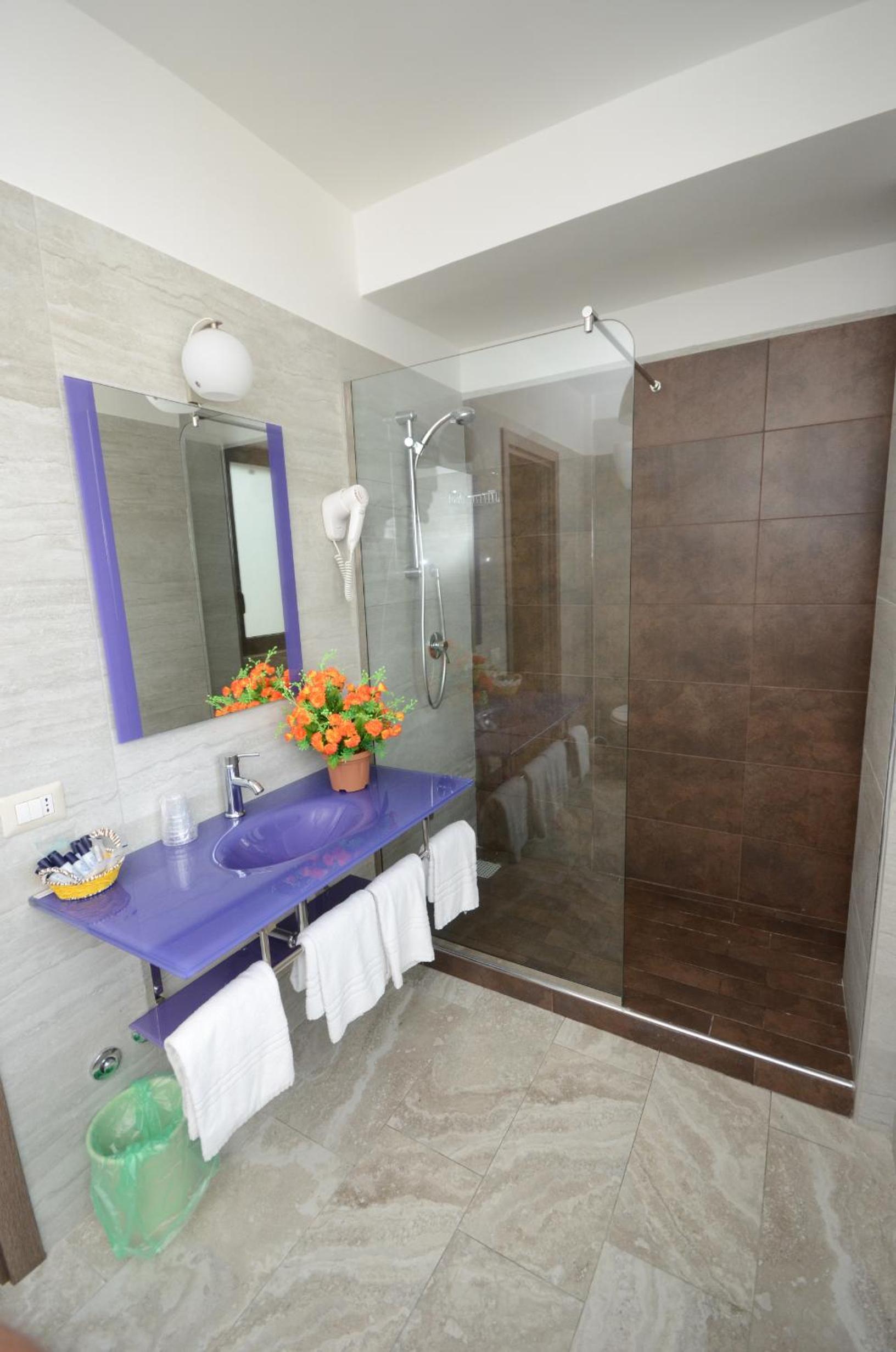 Triple Room photo 3
