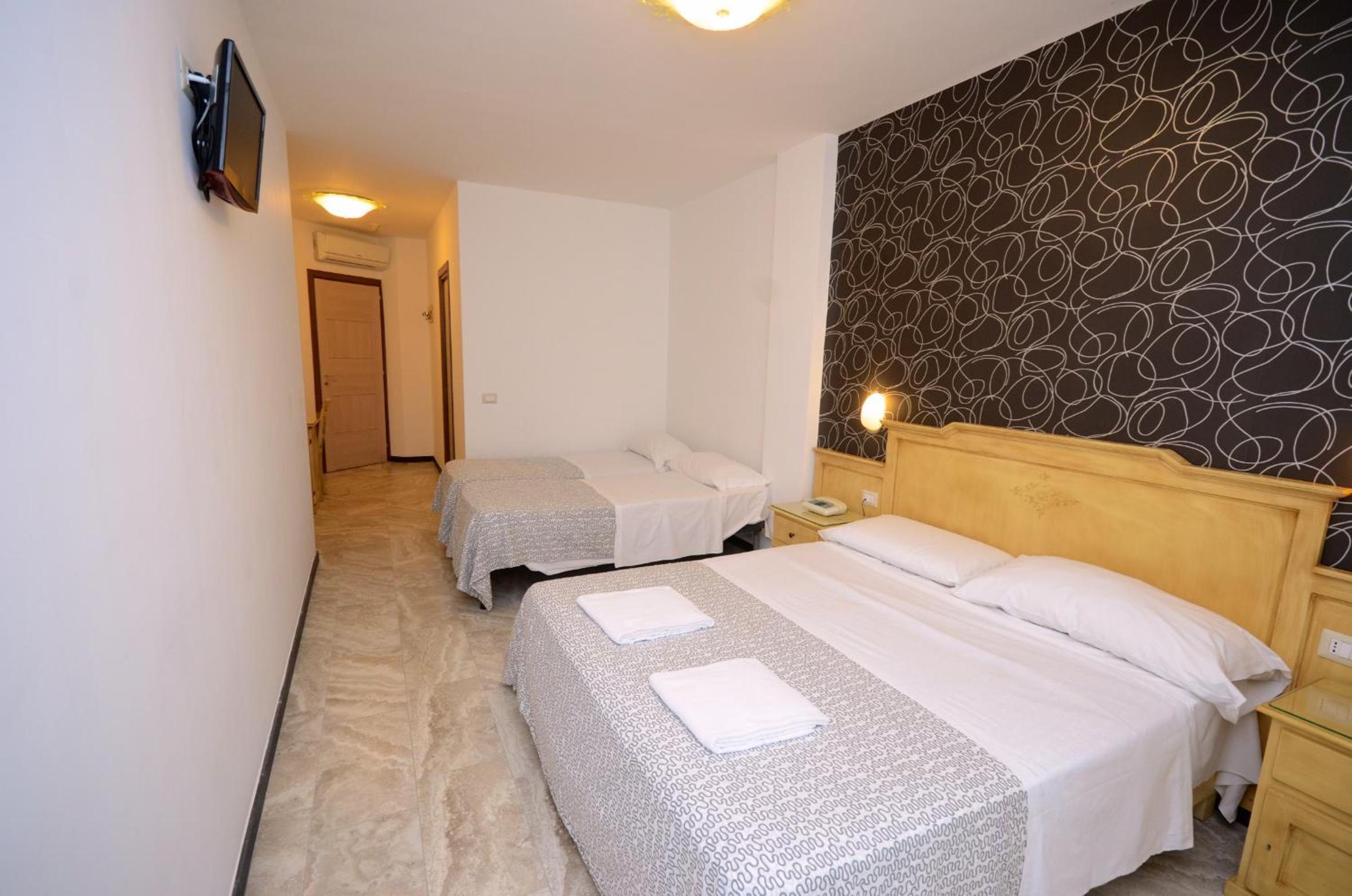 Quadruple Room photo 3