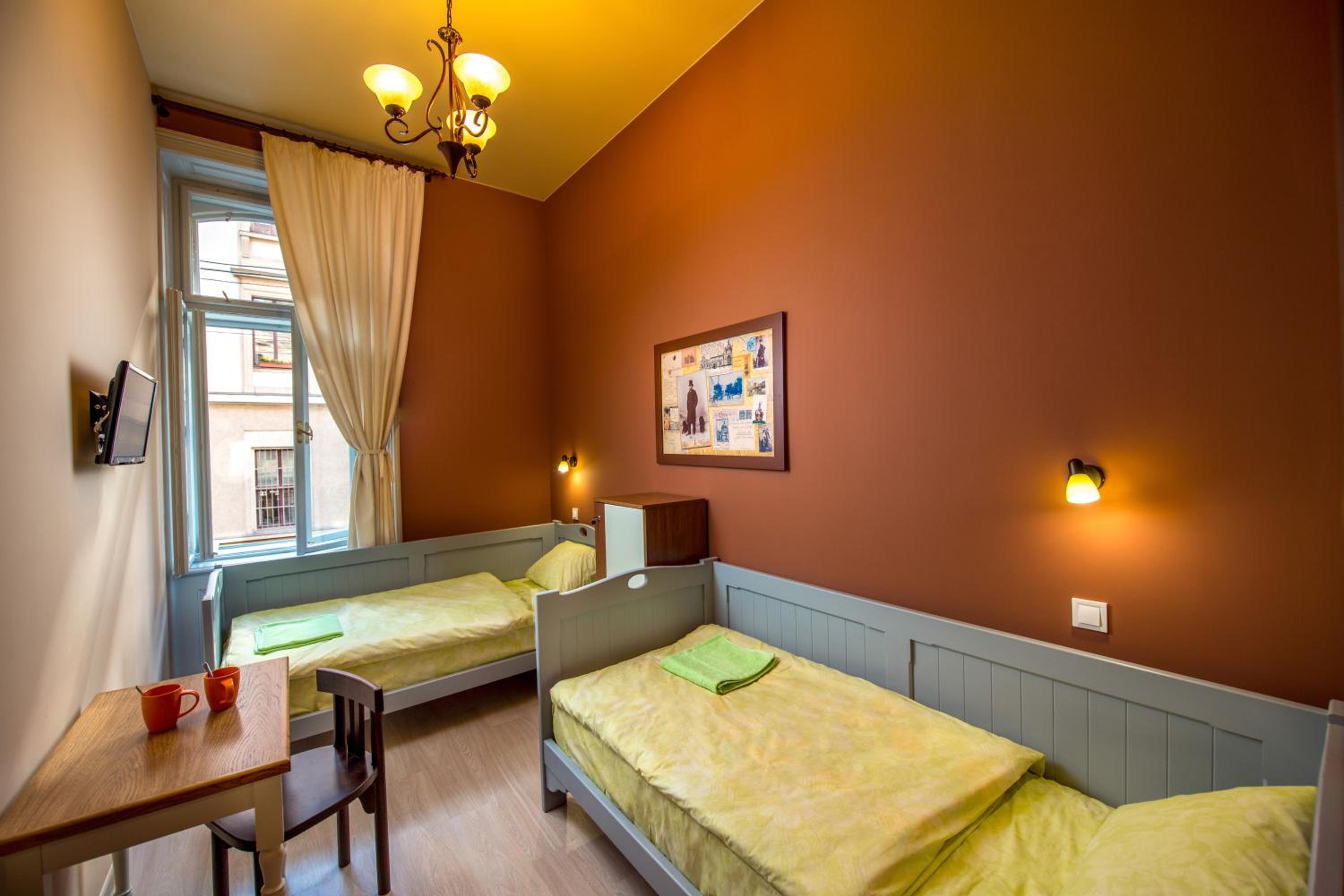Twin Room with Private External Bathroom