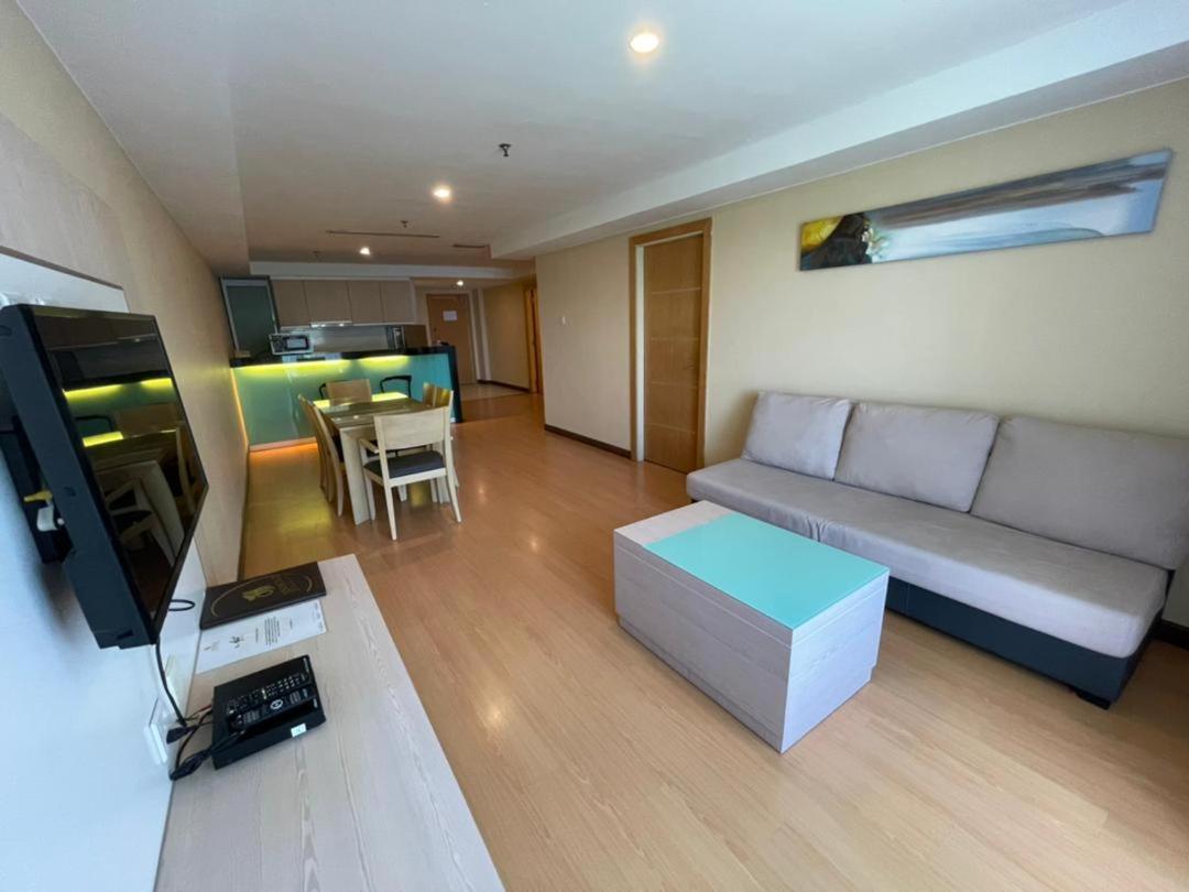 Two-Bedroom Apartment - Photo 2