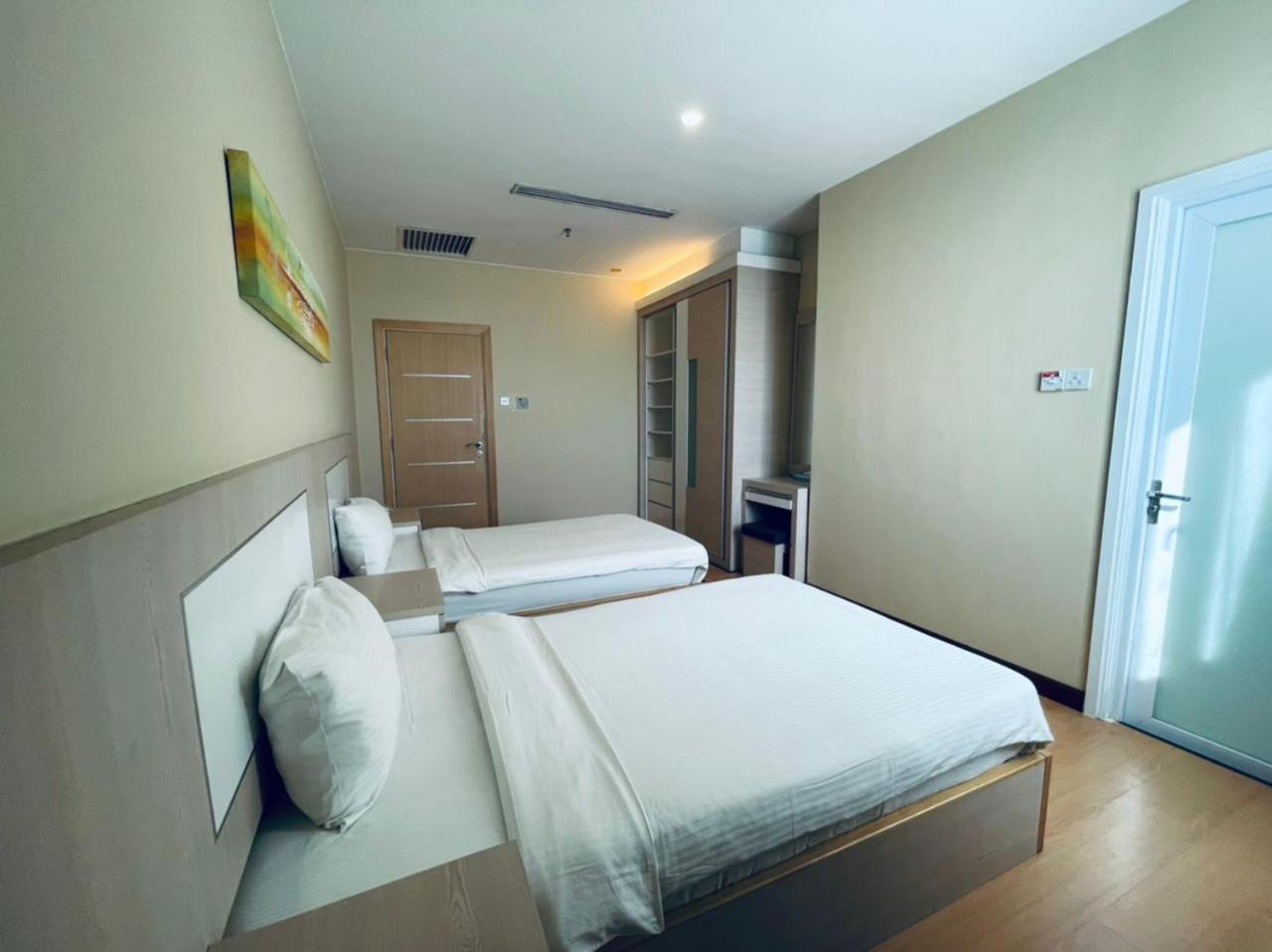 Two-Bedroom Apartment - Photo 4