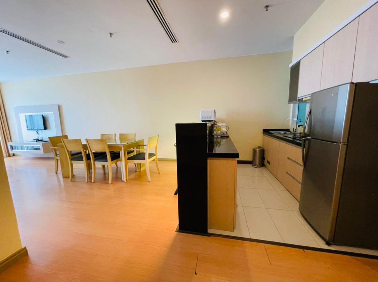Two-Bedroom Apartment - Photo 6