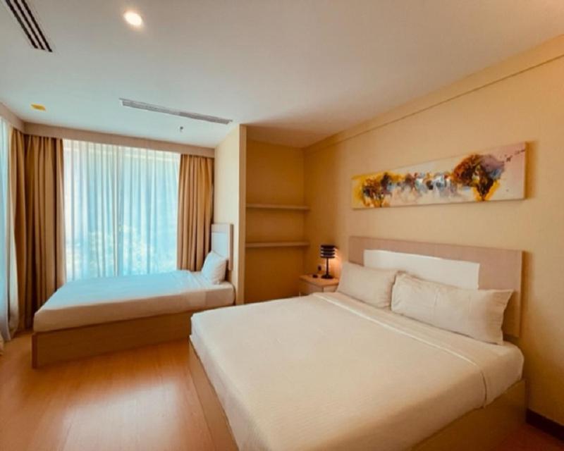 Three-Bedroom Apartment - Photo 6