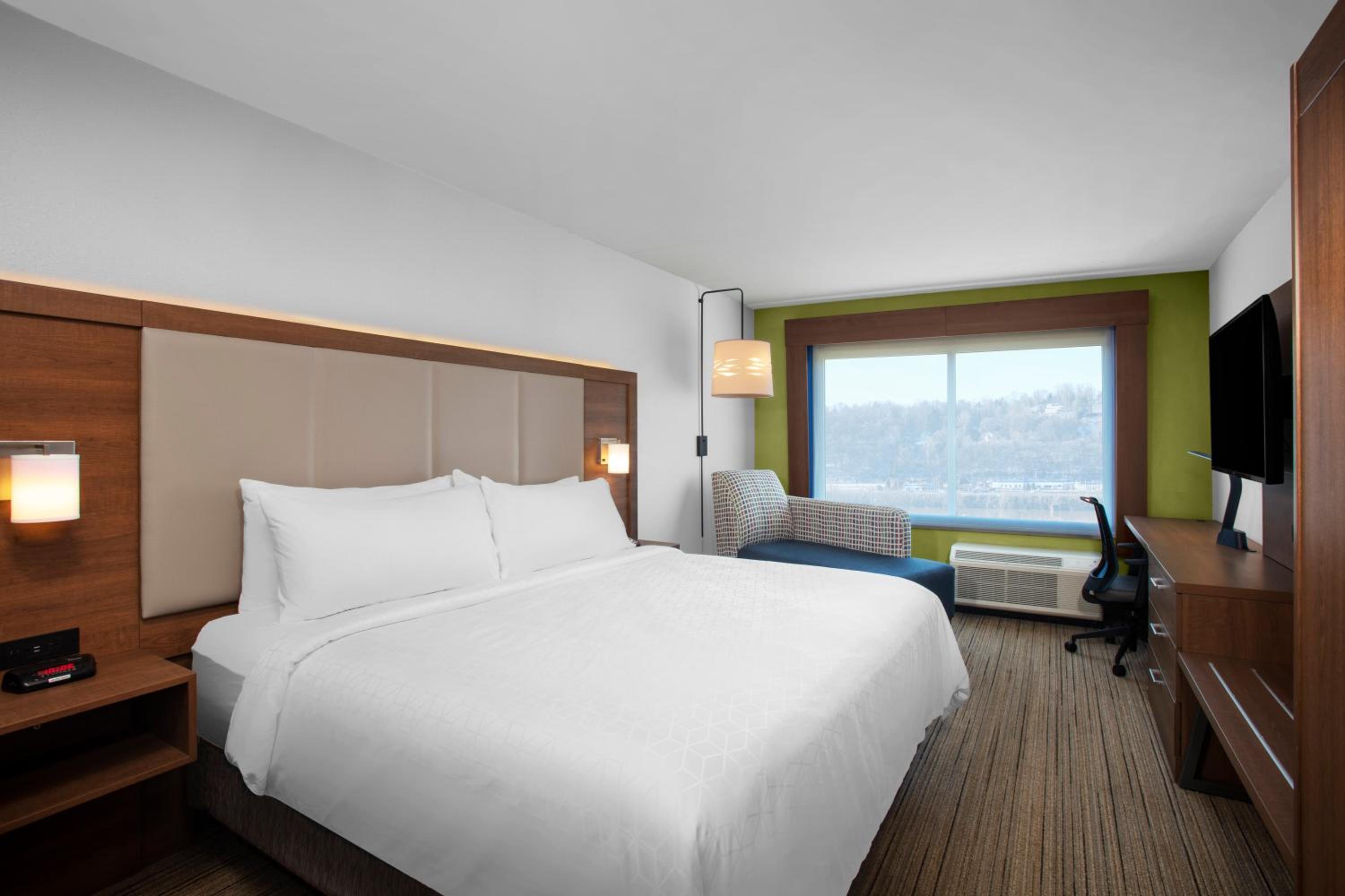 Standard King Room - Photo 2