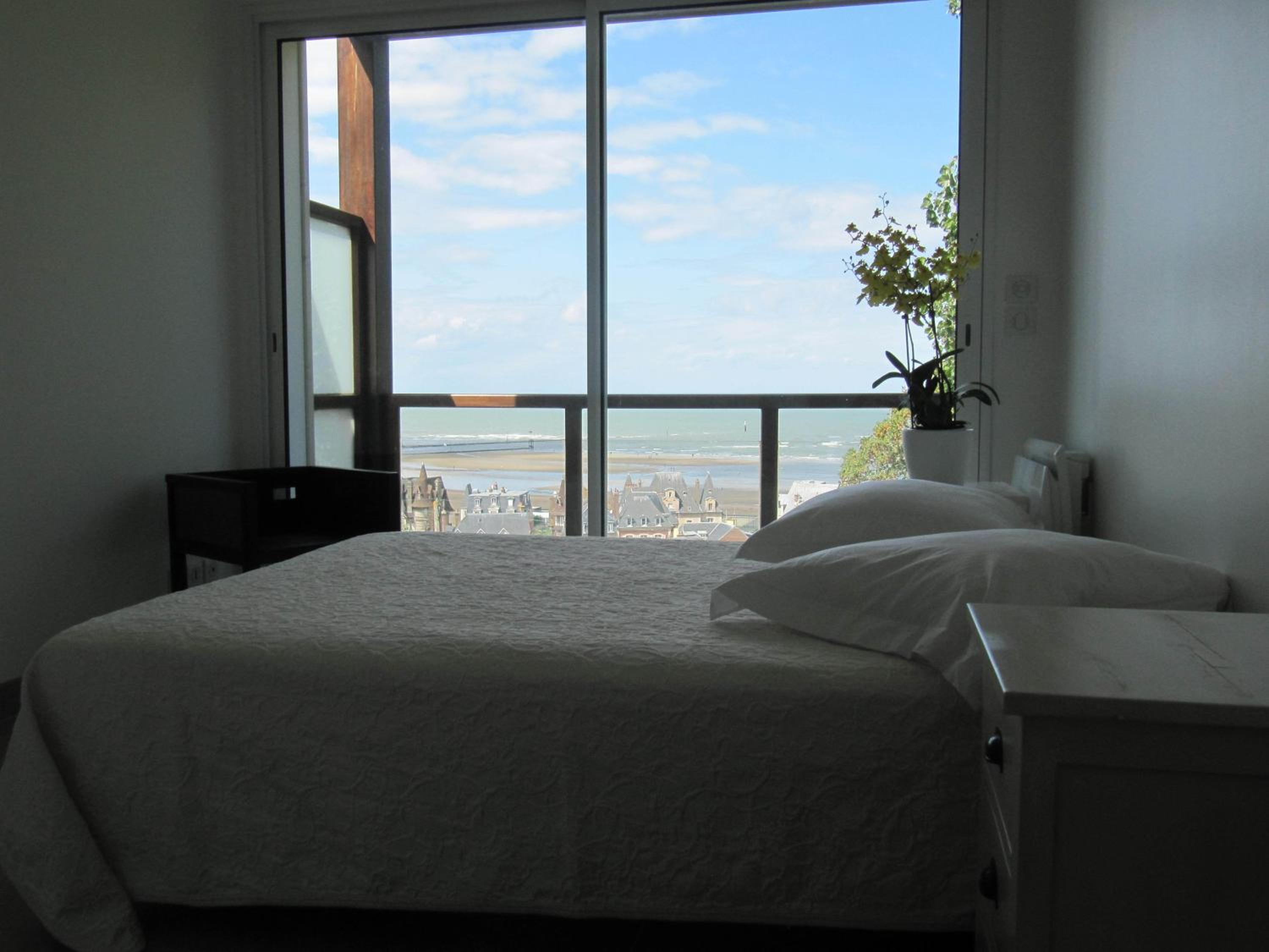 Apartment with Sea View photo 3
