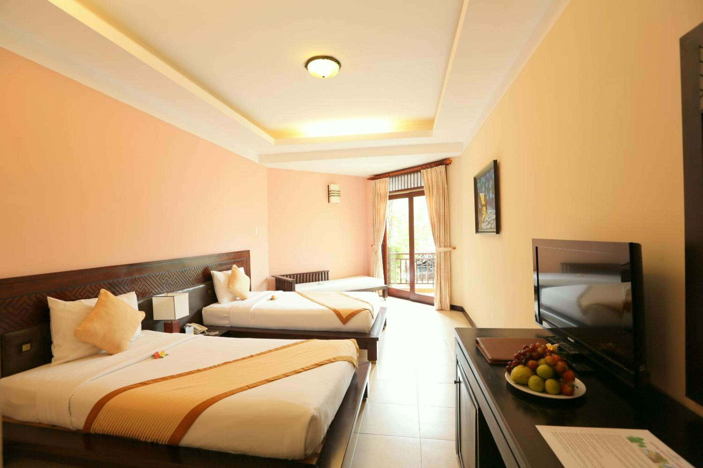 Deluxe Double or Twin Room with Balcony and Ocean View photo 3