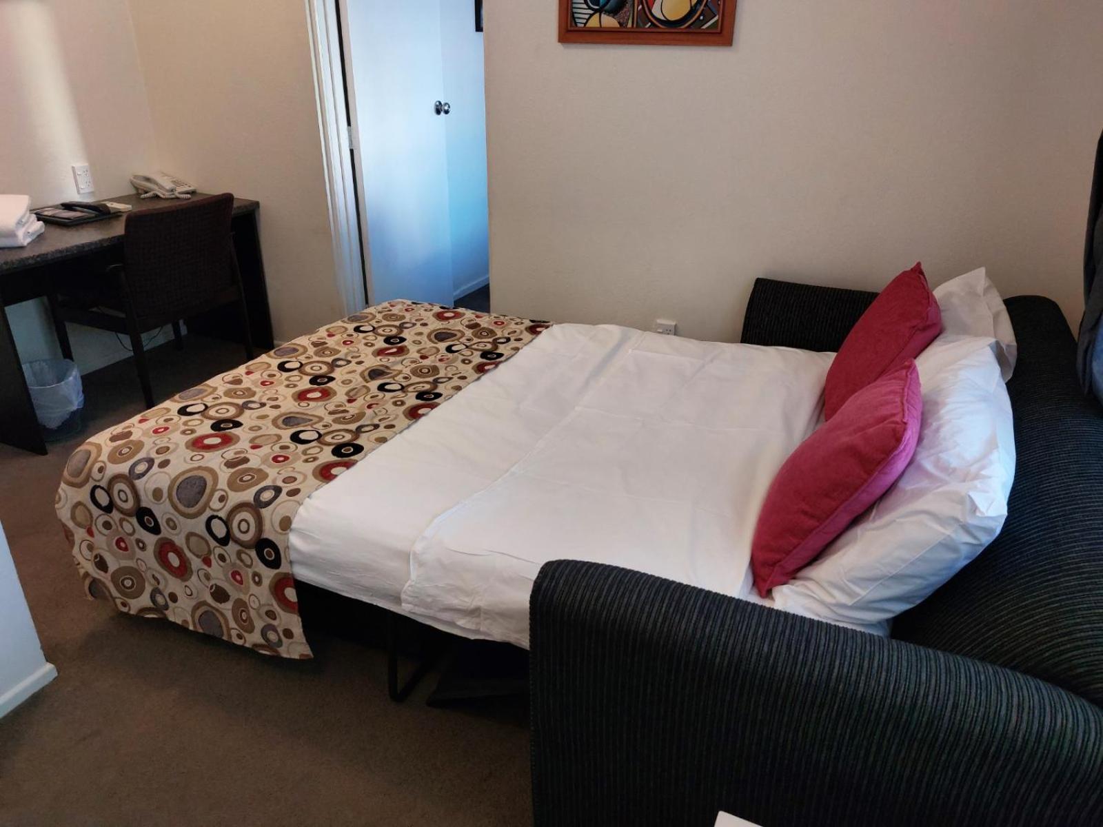 One-Bedroom Apartment - Photo 5