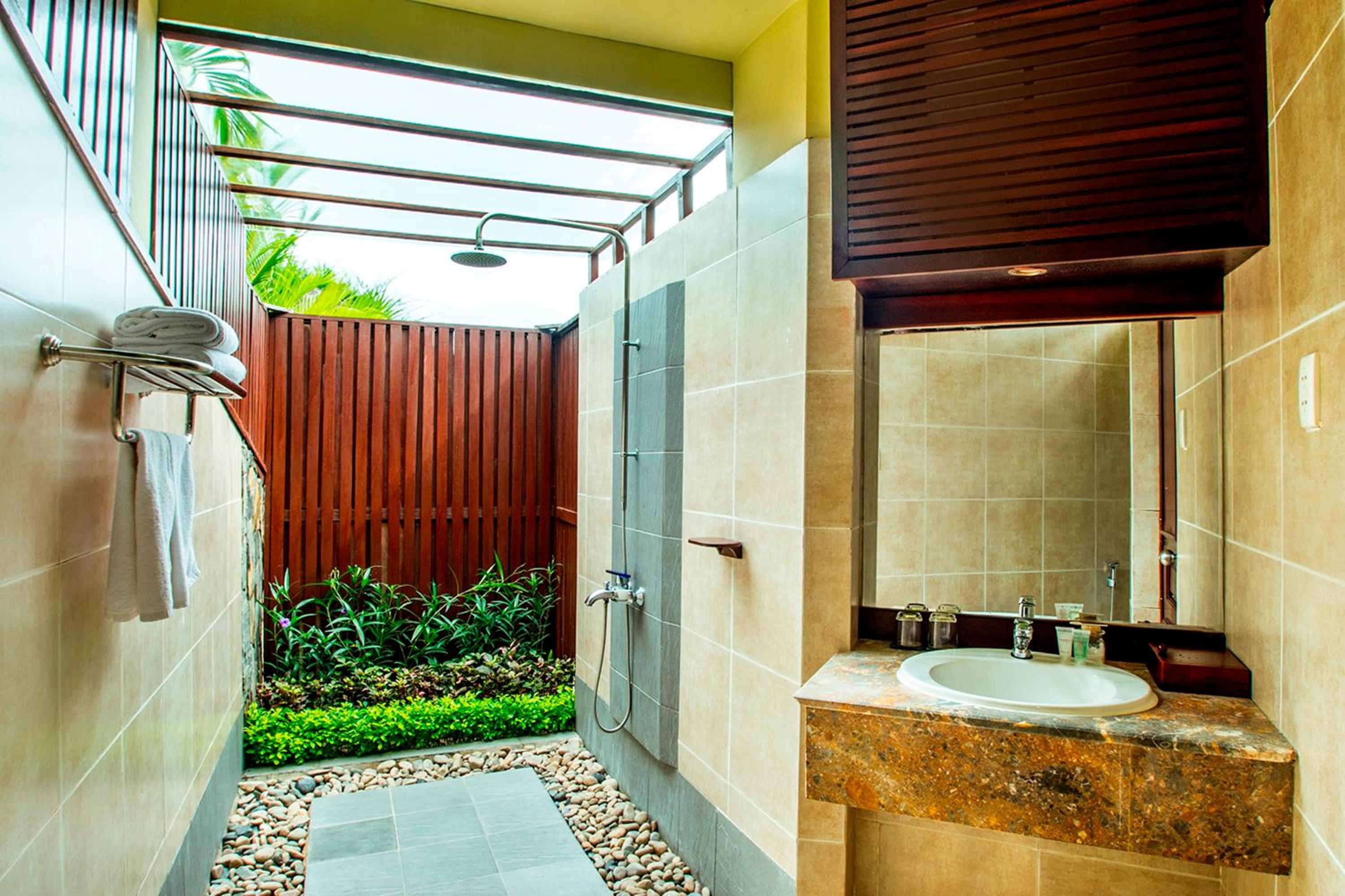 Beach Front Villa with Private Pool - Photo 7