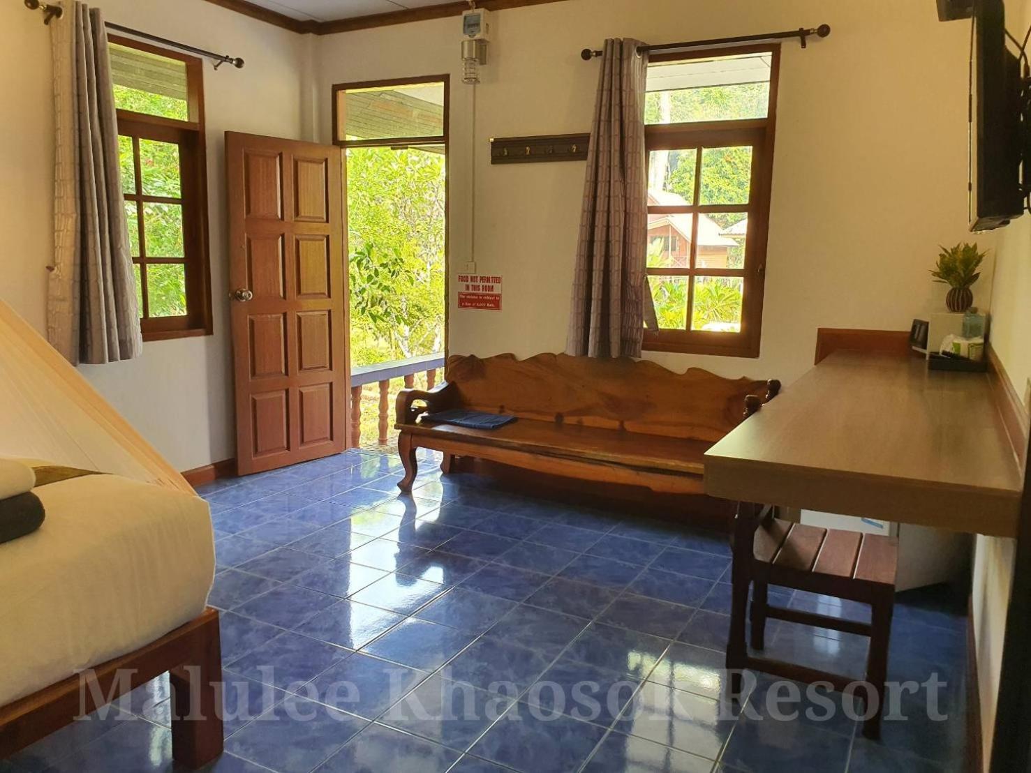 Family Bungalow - Photo 1