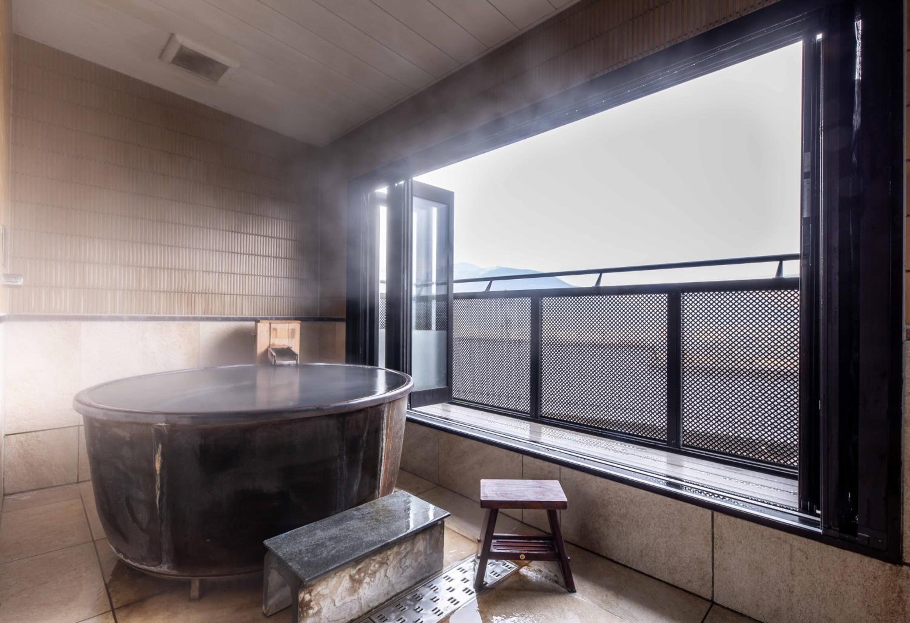 Deluxe Twin Room with Tatami Area with Semi Open-Air Bath - Annex - (61㎡) - Photo 3
