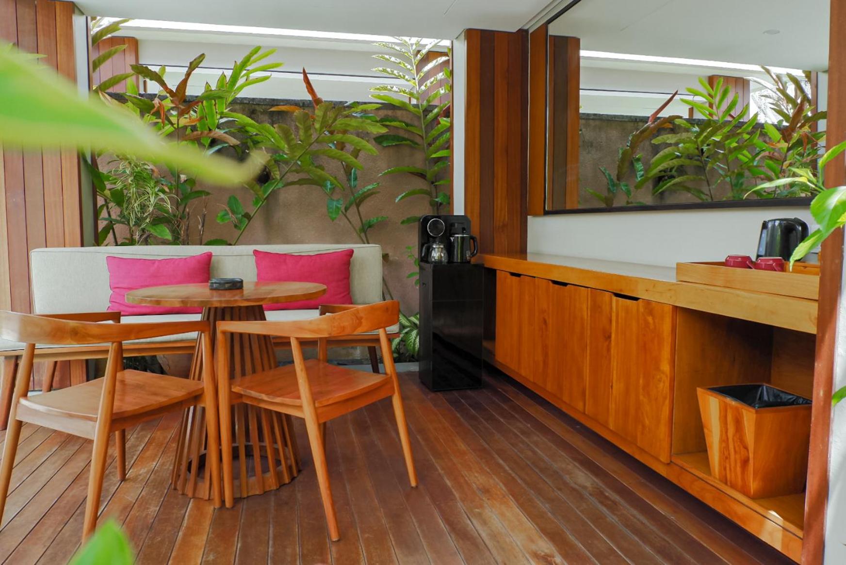 Two-Bedroom Villa - Photo 3