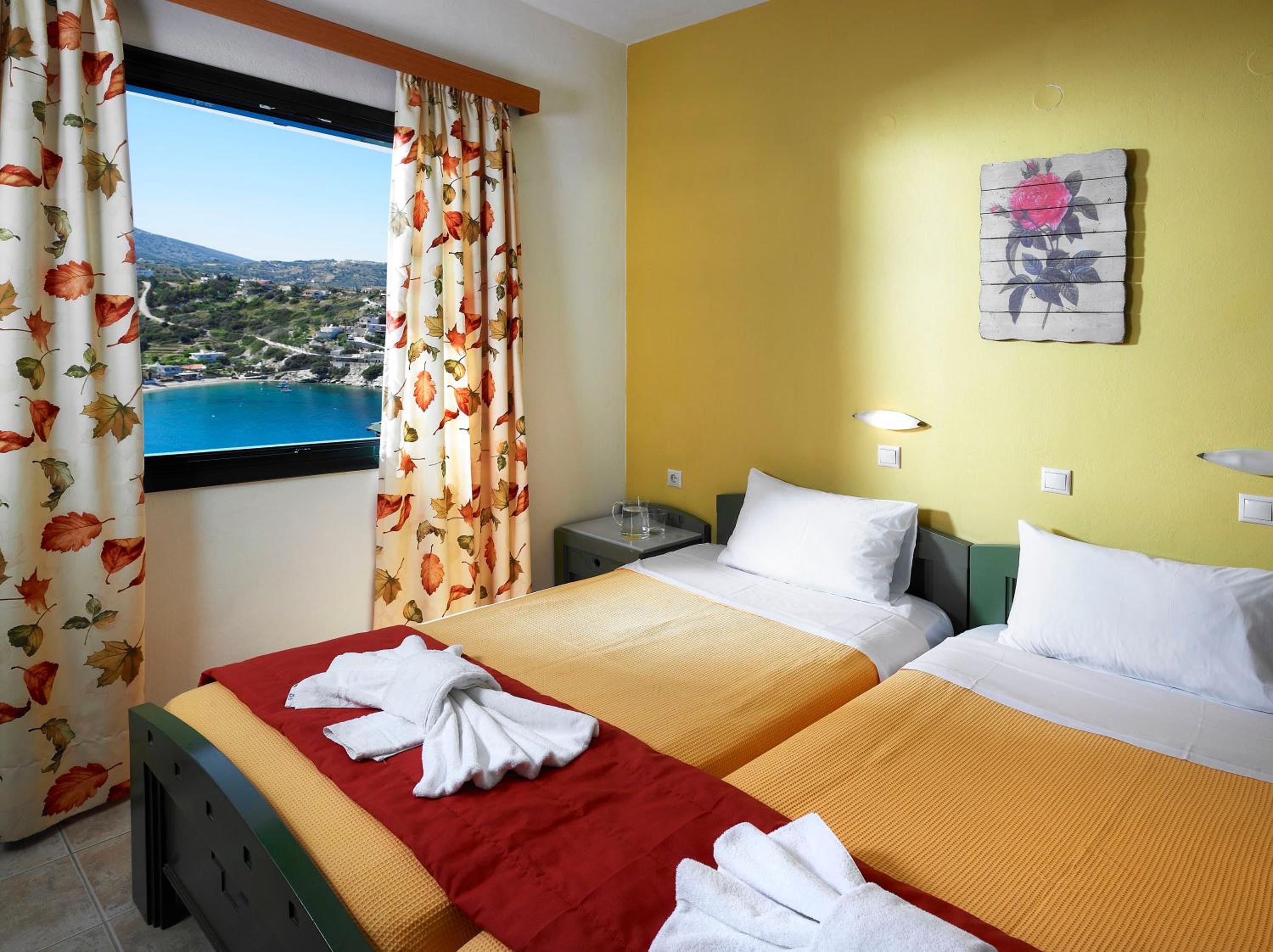 Twin Studio with Sea View - Photo 7