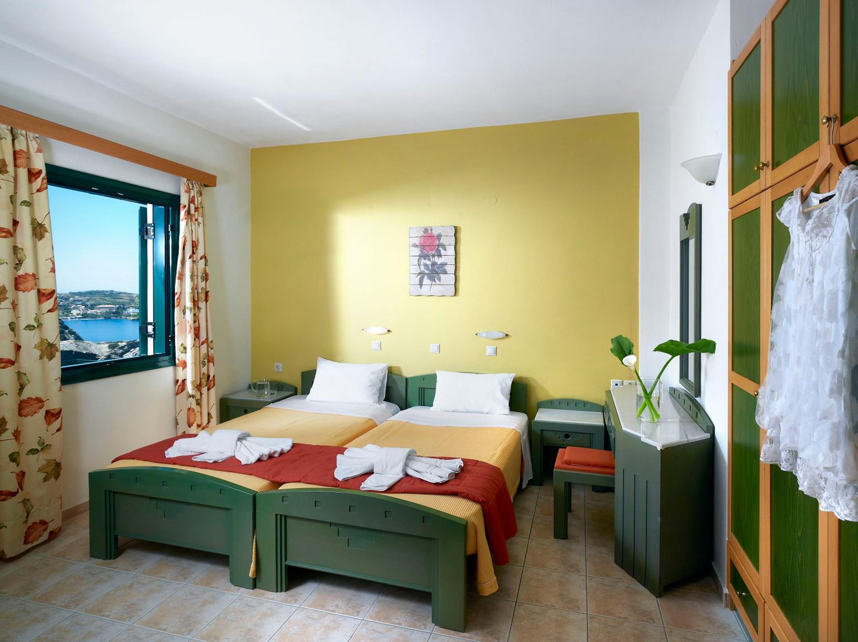 Twin Studio with Sea View - Photo 4