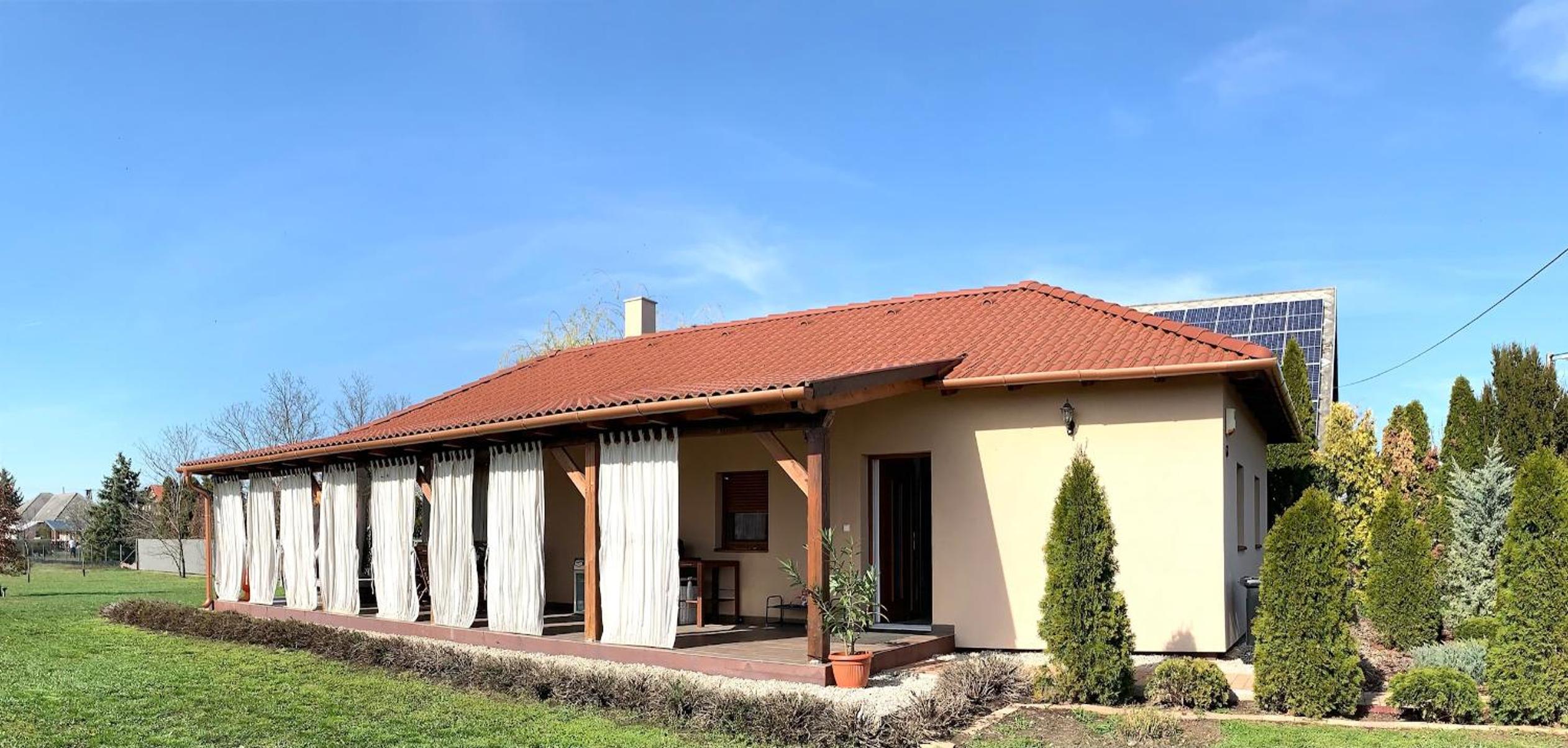 Two-Bedroom House photo 3