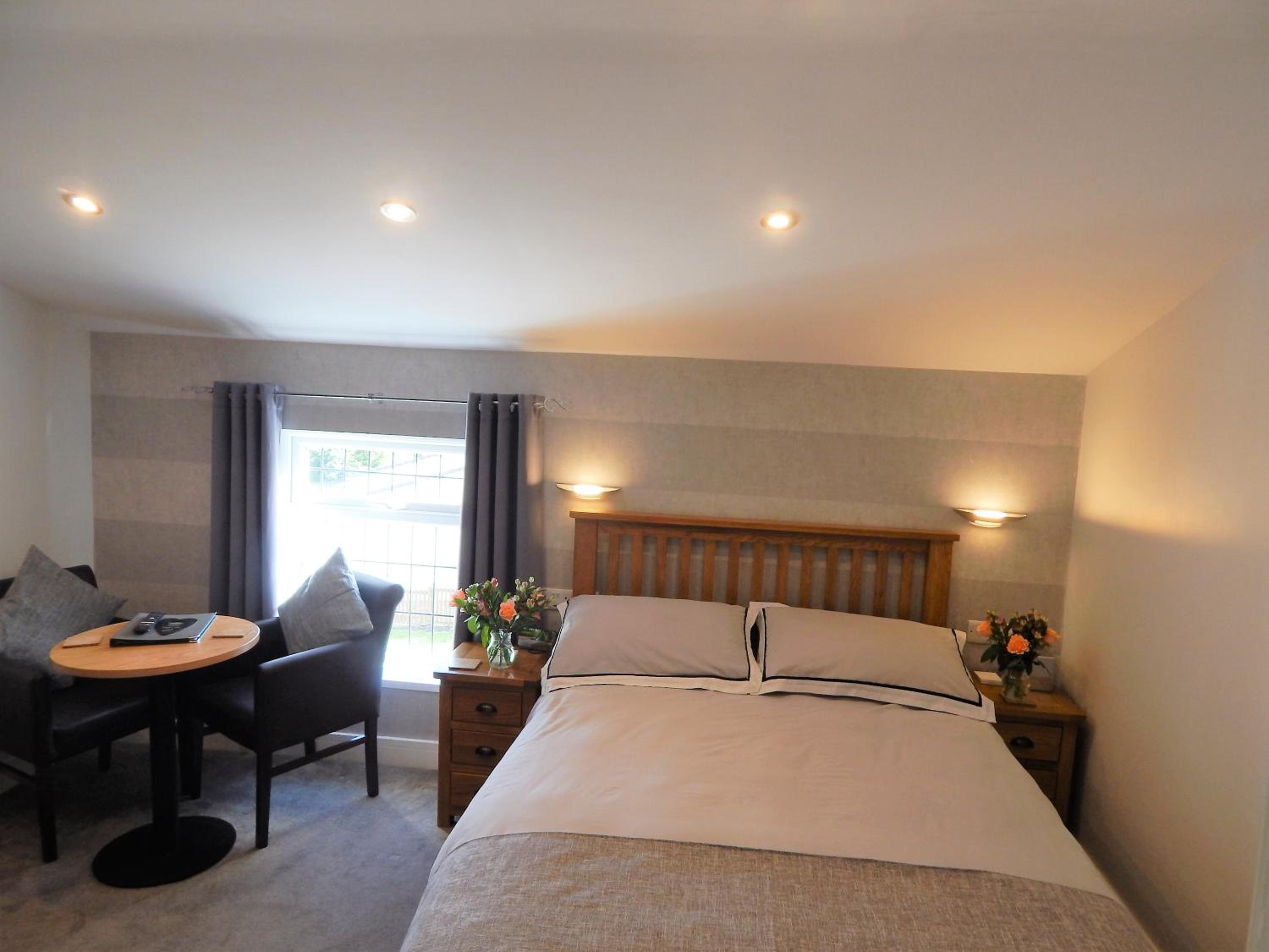 Standard Double Room - Photo 23