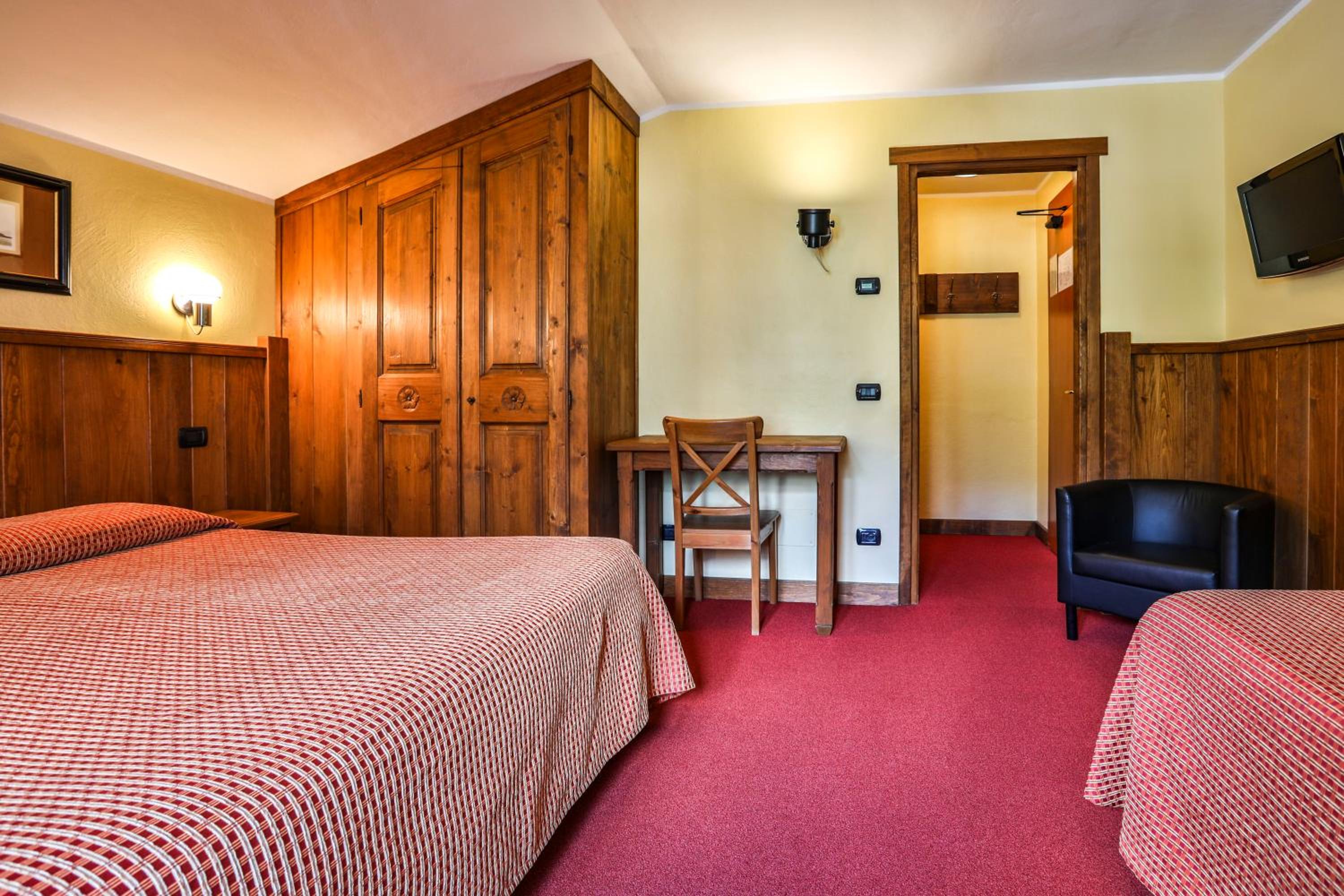 Triple Room with Balcony photo 2