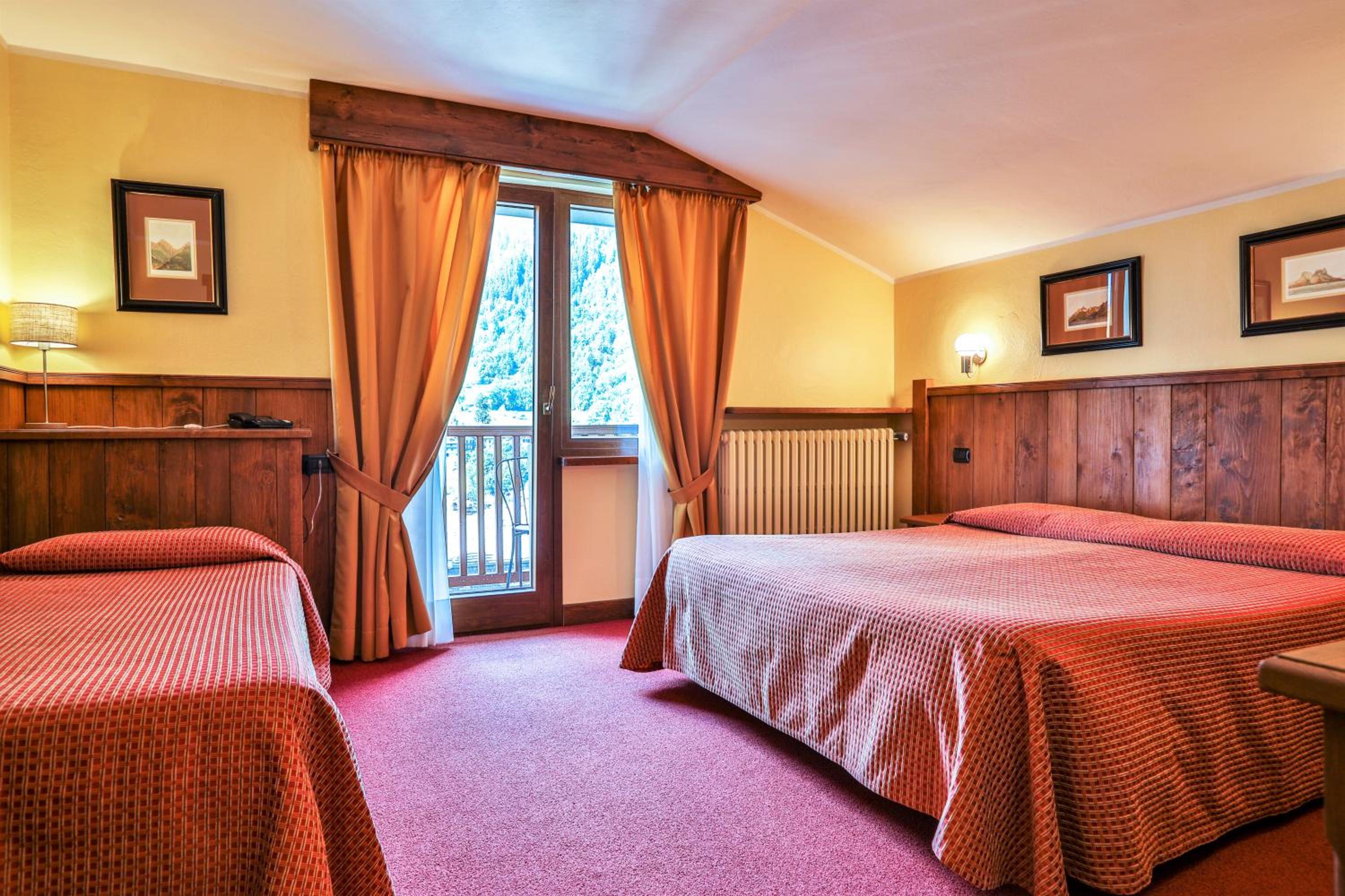 Triple Room with Balcony photo 3