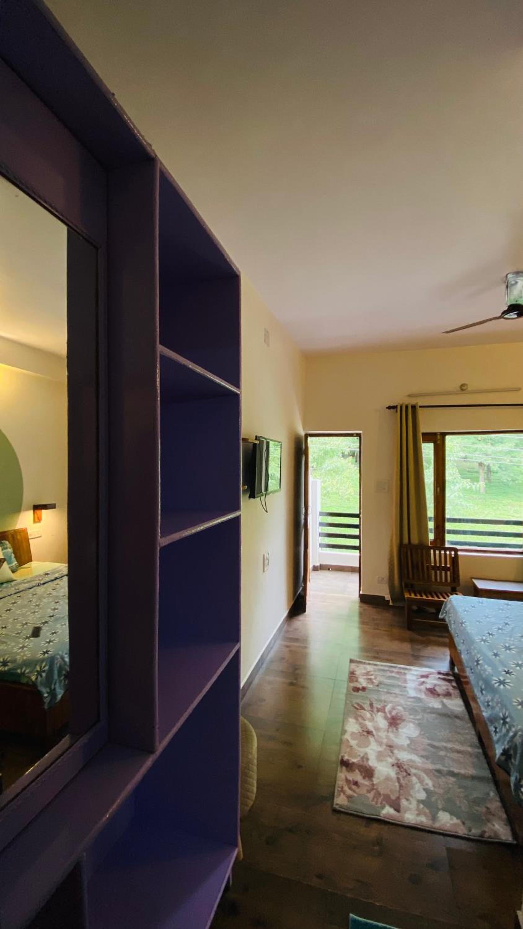 Double Room with Balcony - Photo 15