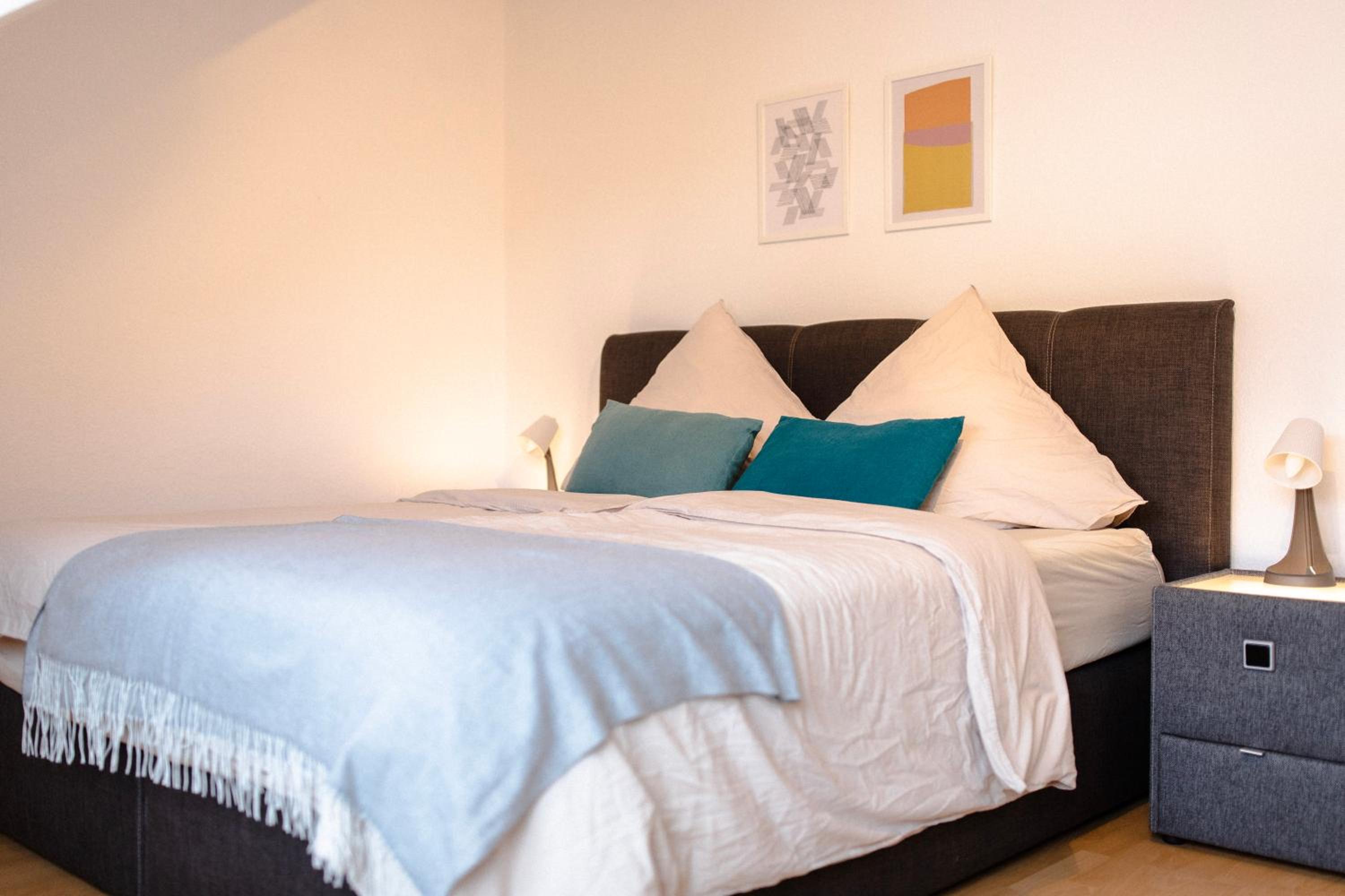 Two-Bedroom Apartment - Photo 12