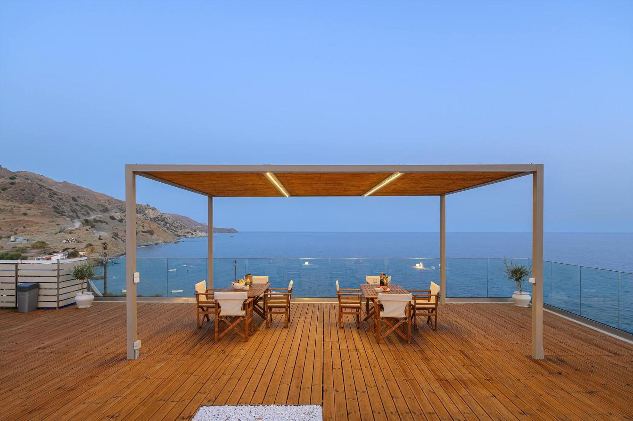 Villa photo 2