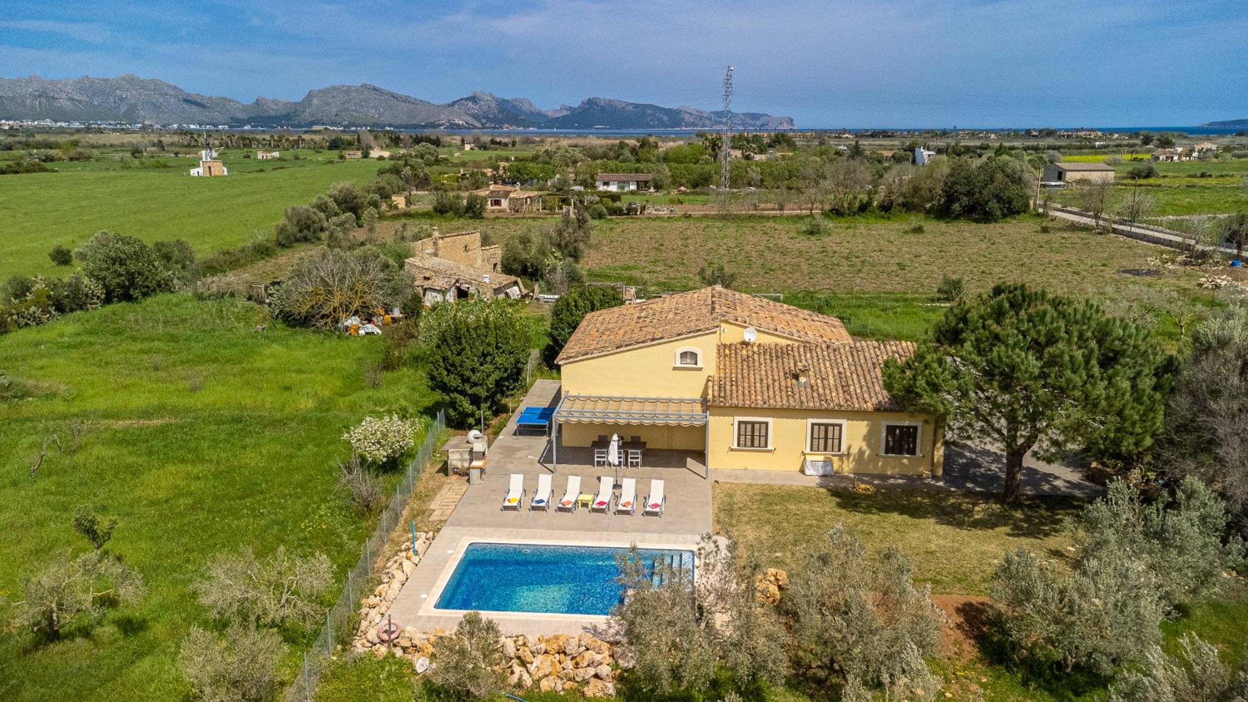 Three-Bedroom Villa photo 2