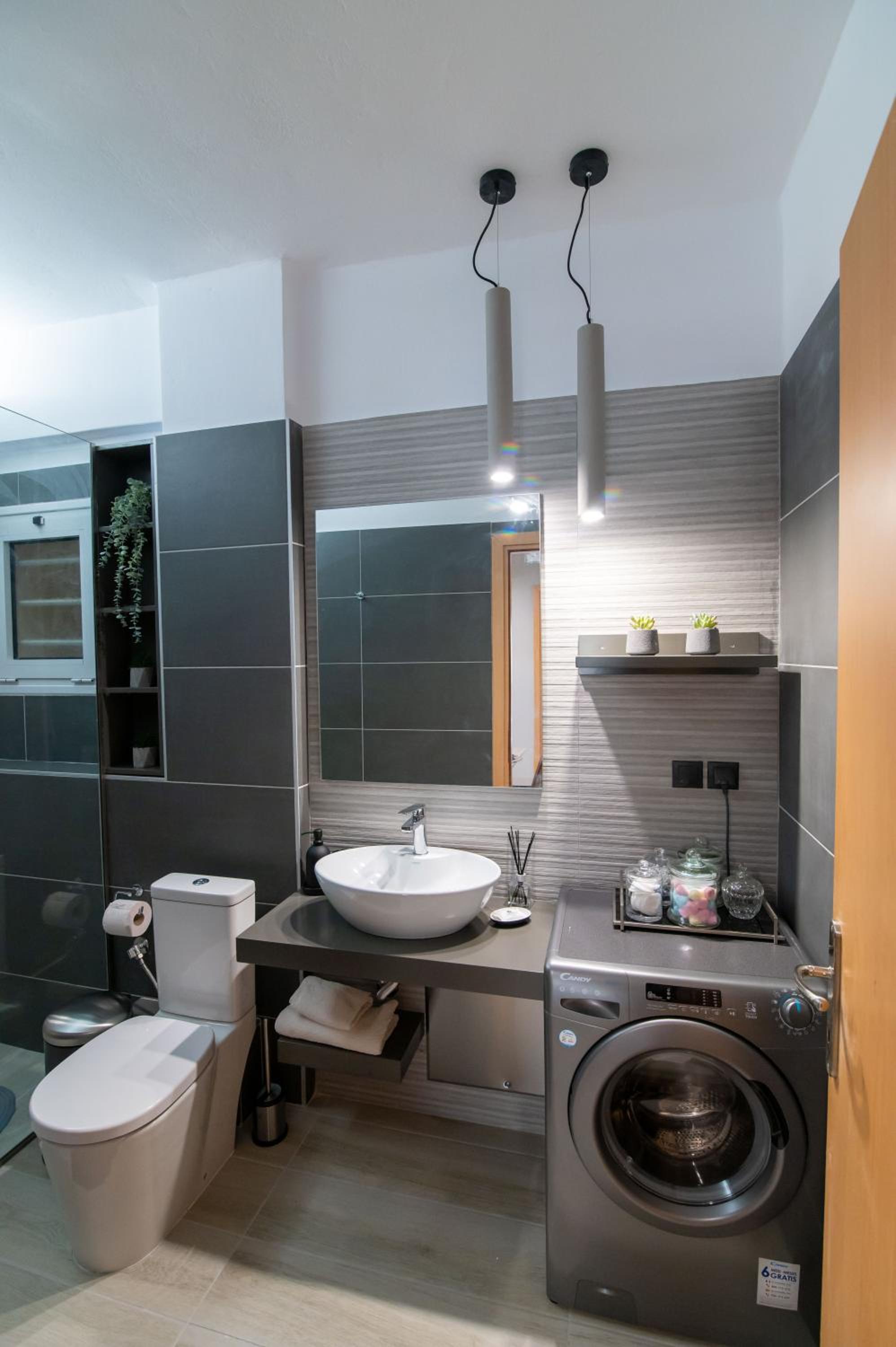 Two-Bedroom Apartment - Photo 4