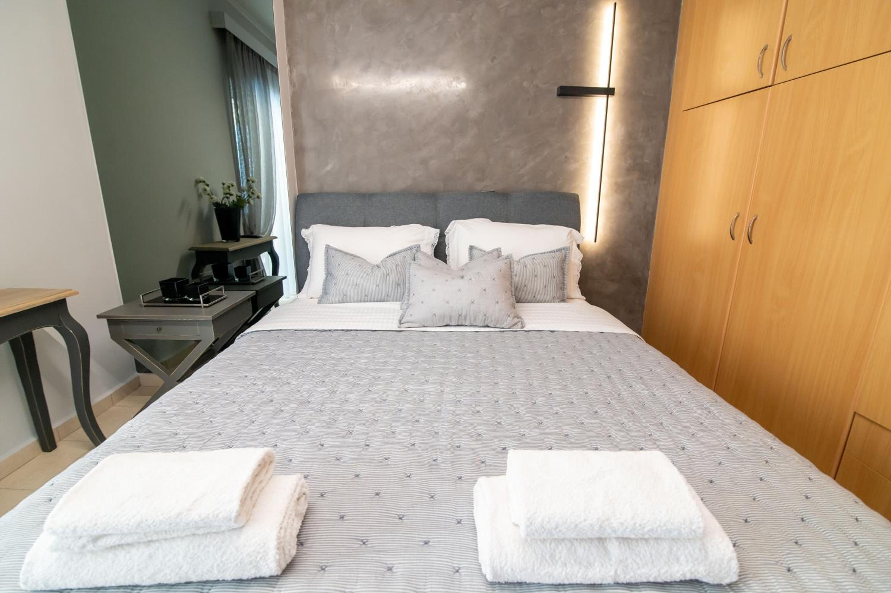 Two-Bedroom Apartment - Photo 7
