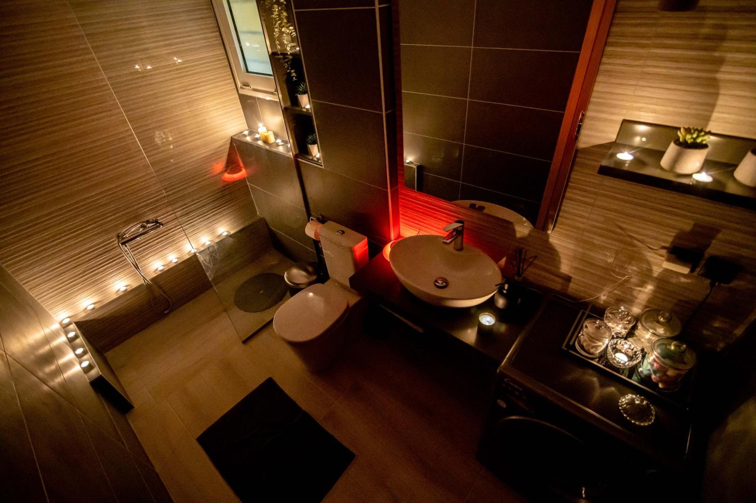 Two-Bedroom Apartment - Photo 25