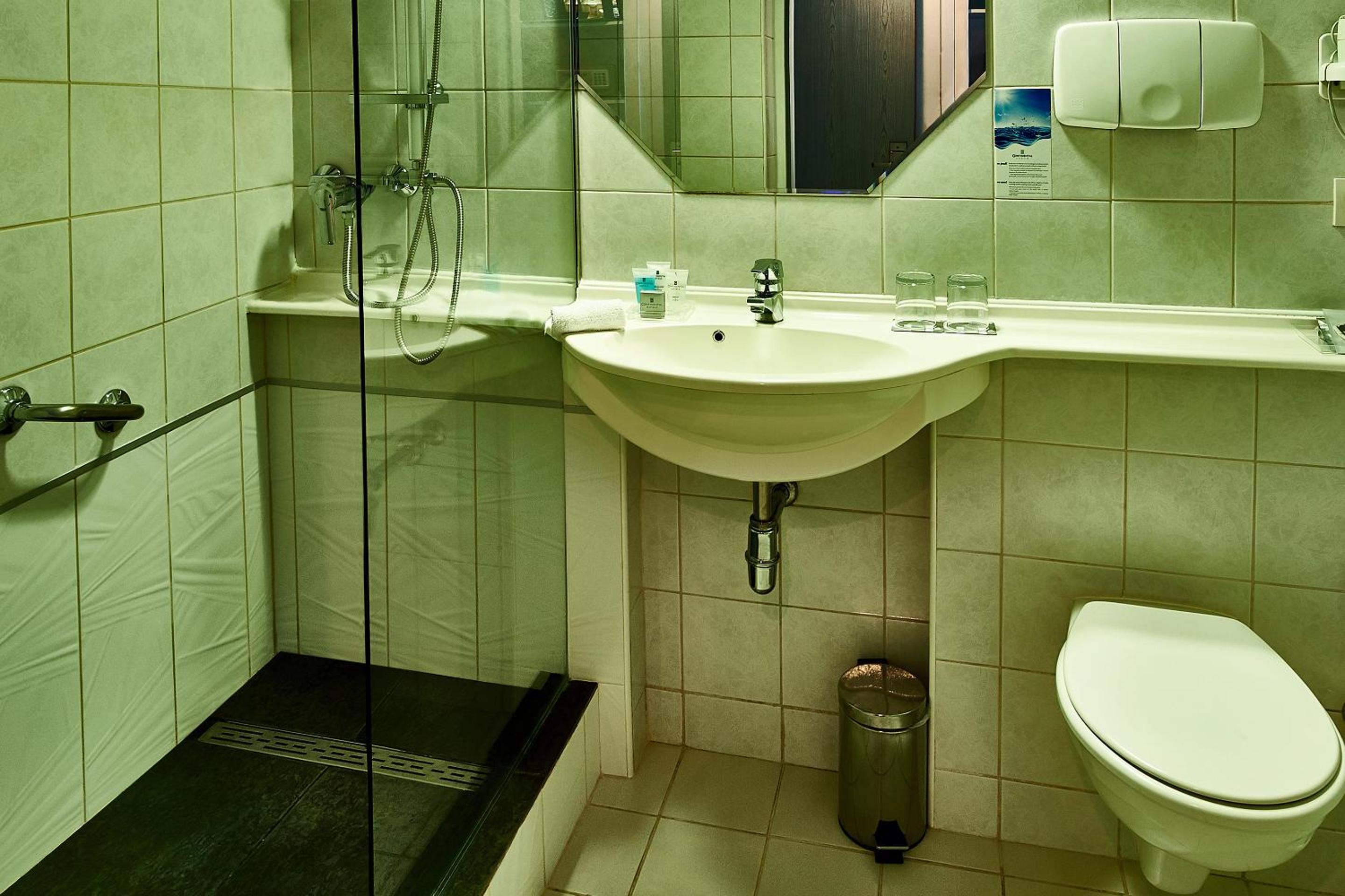 Standard Twin Room - Photo 5
