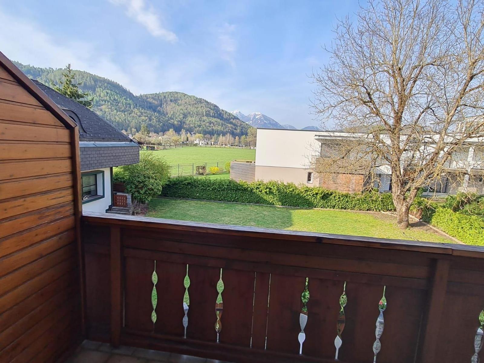 Twin Room with Balcony - Photo 5