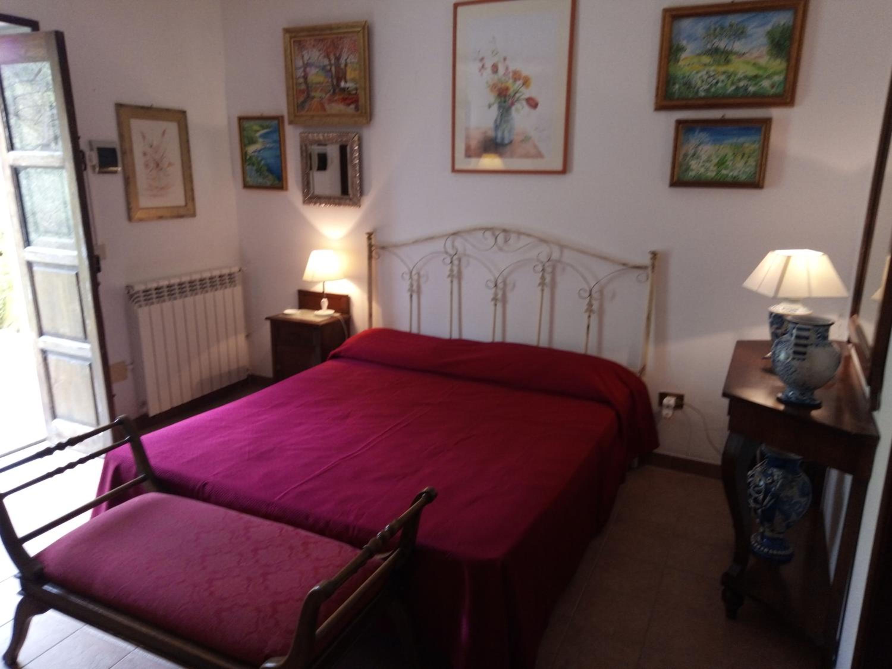 Triple Room with Private Bathroom - Photo 3