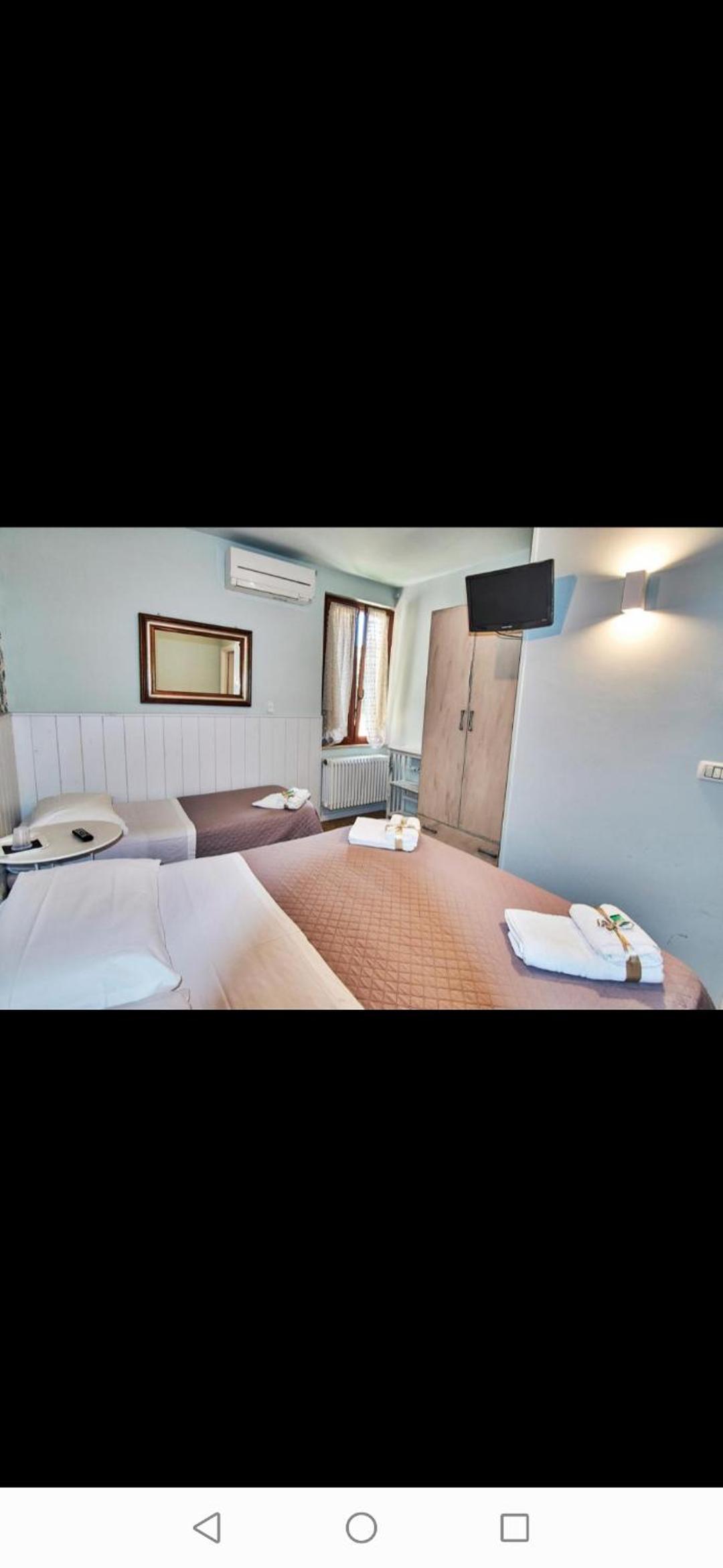 Triple Room with Private Bathroom photo 1