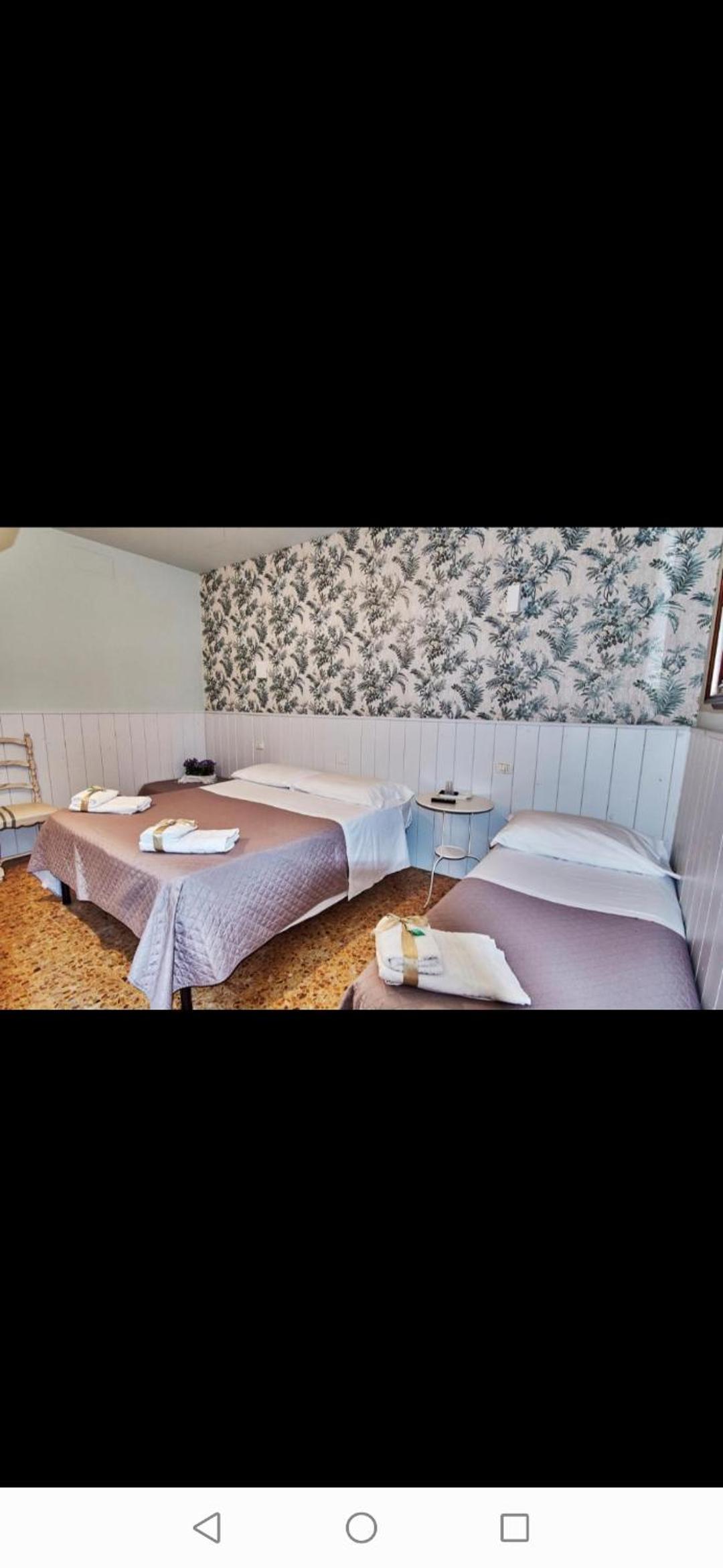 Triple Room with Private Bathroom photo 3