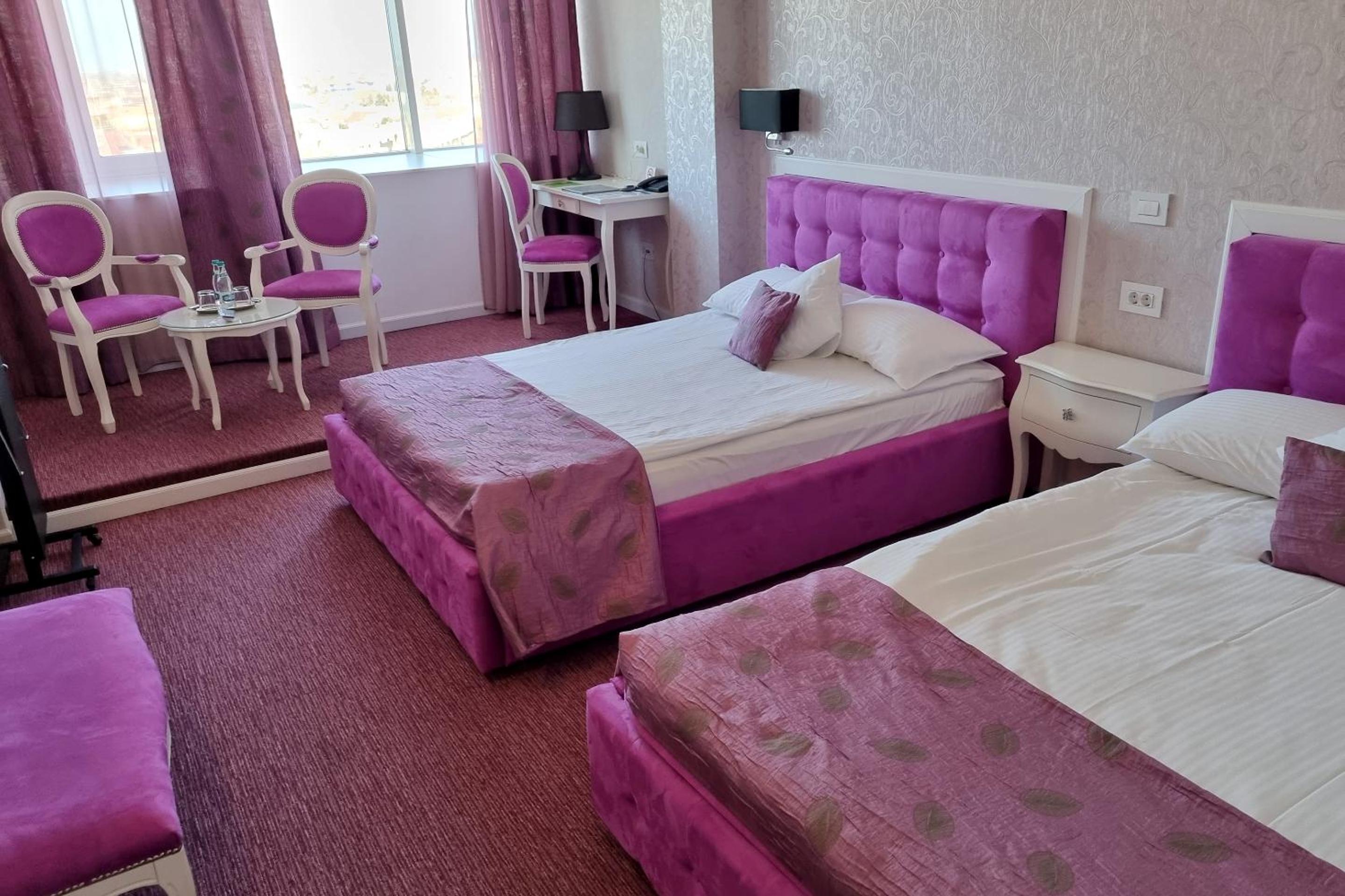 Deluxe Family PLUS Room - Photo 5